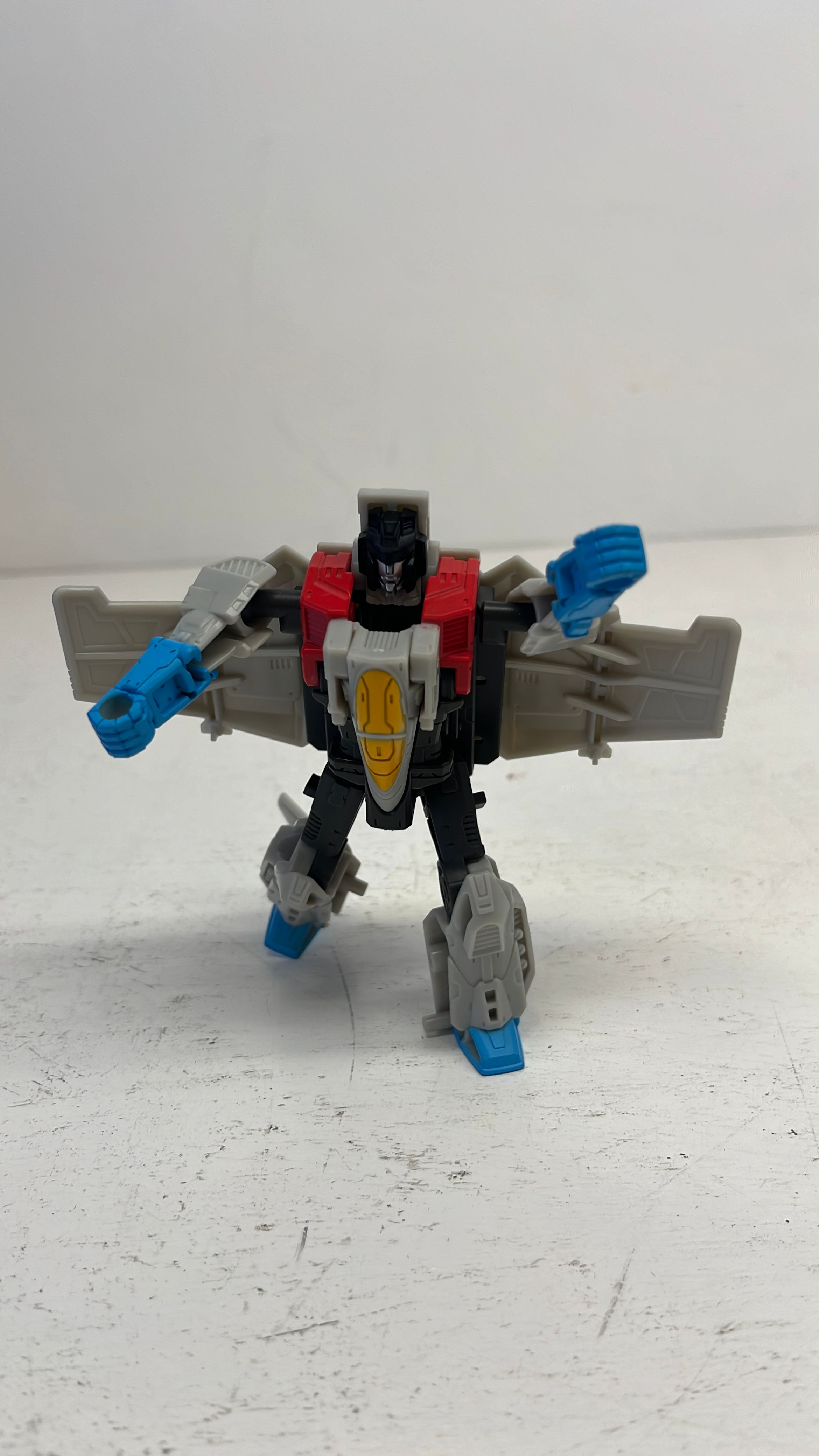Hasbro Transformers Cyberworld Starscream Figure 2025 (used) view 5