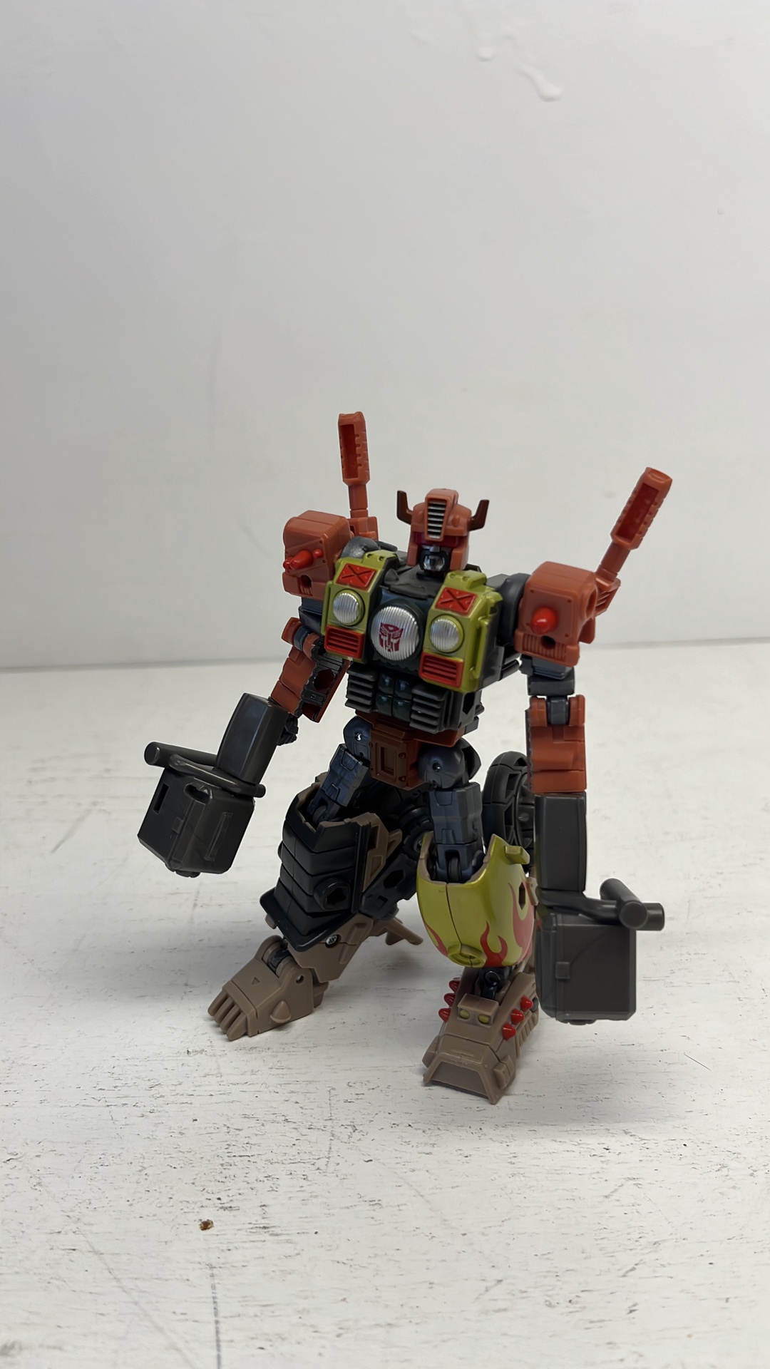Hasbro Transformers Legacy Evolution Crashbar Figure 2023 (used)