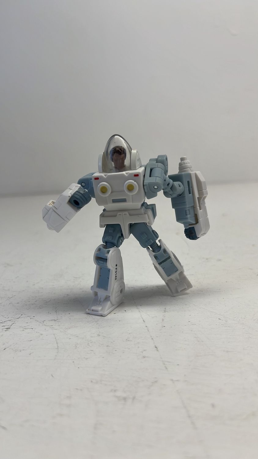 Hasbro Tarnsformers Studio Series 86 Exo-Suit Spike Witwickey Figure 2021 (used) Incomplete