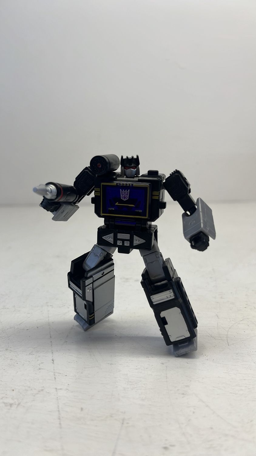 Hasbro Transformers Legacy Evolution Soundblaster Figure 2023 (used)