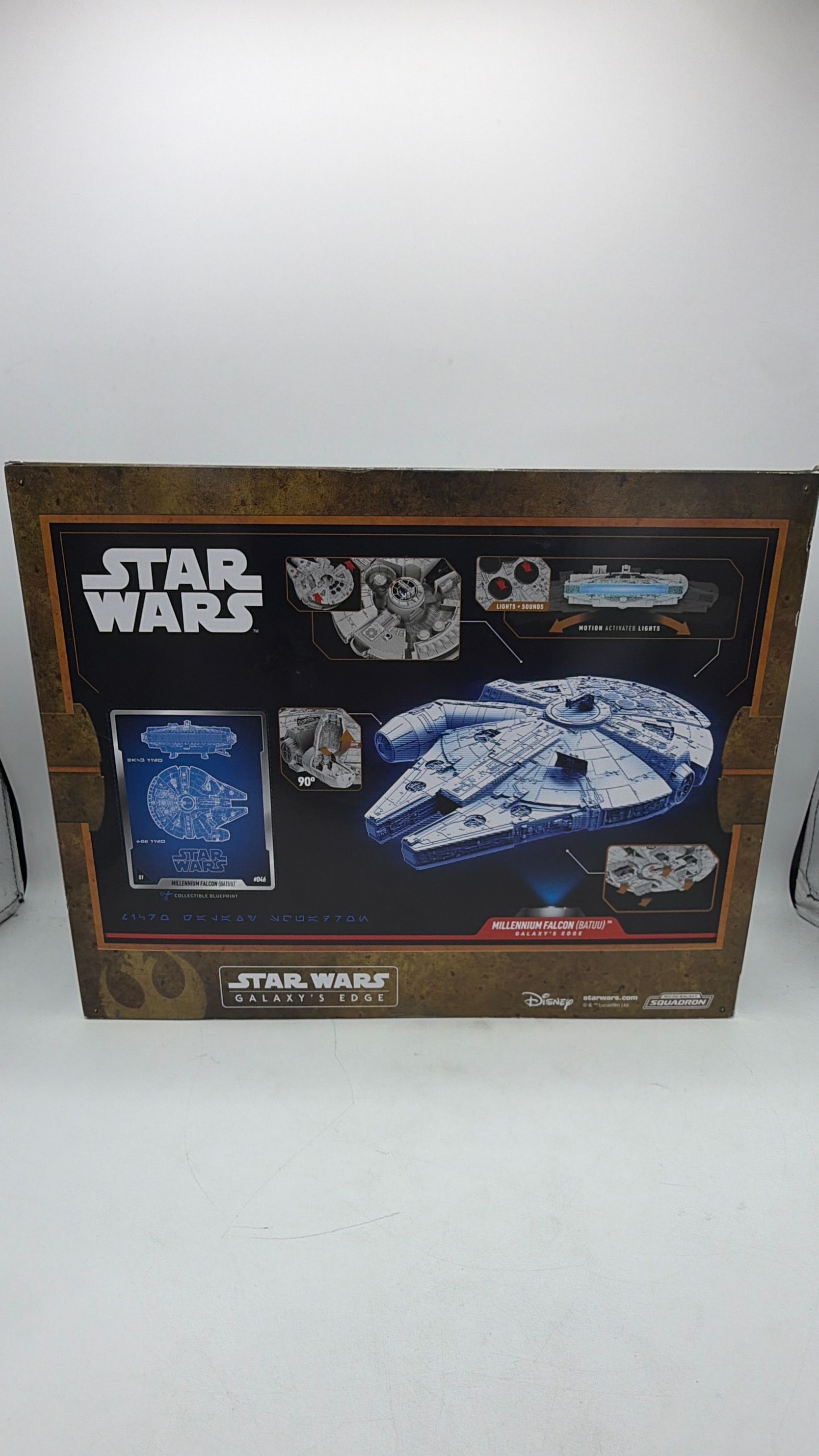Disney Micro Galaxy Squadron Millennium Falcon (Batuu) Vehicle w/ Lights & Sounds view 5