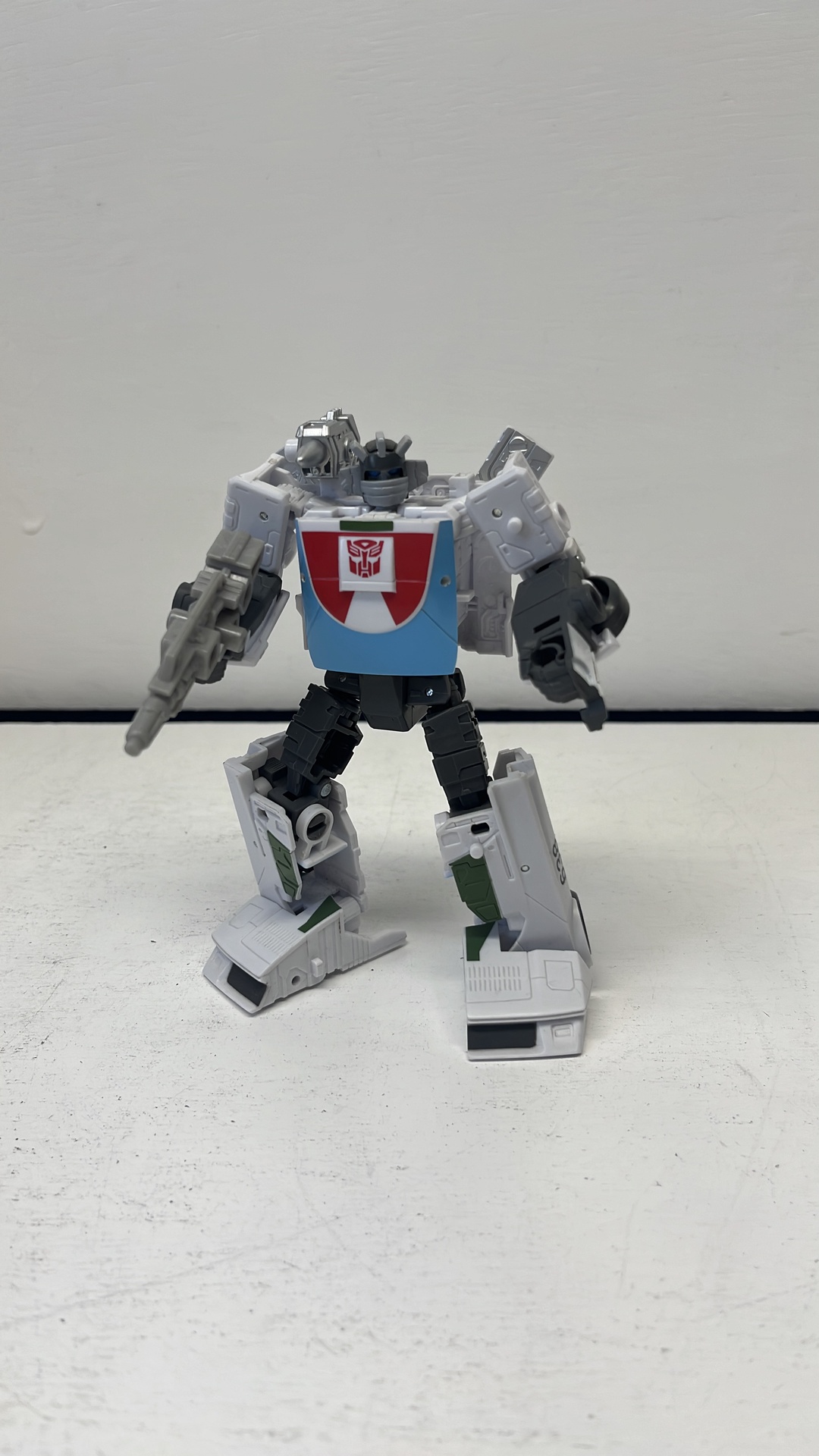 Hasbro Transformers Studio Series 86 Wheeljack figure 2026 (used)