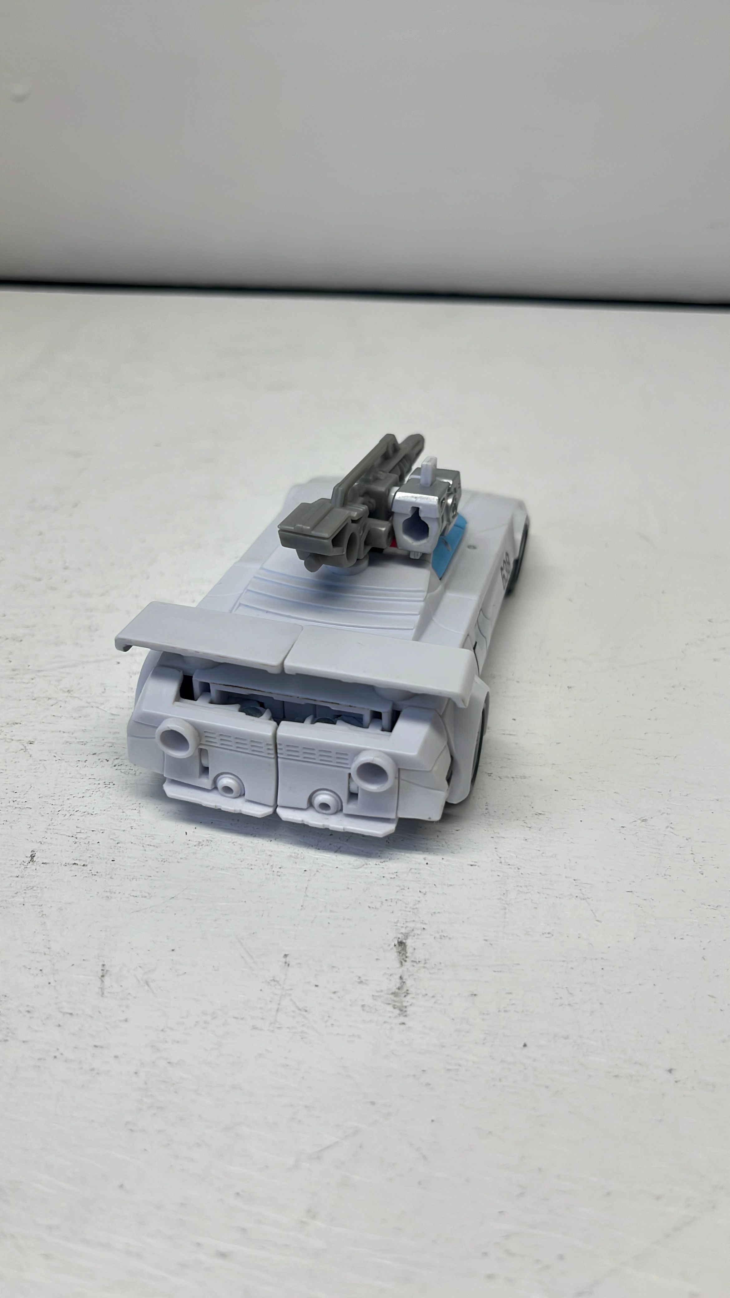 Hasbro Transformers Studio Series 86 Wheeljack figure 2026 (used) view 3