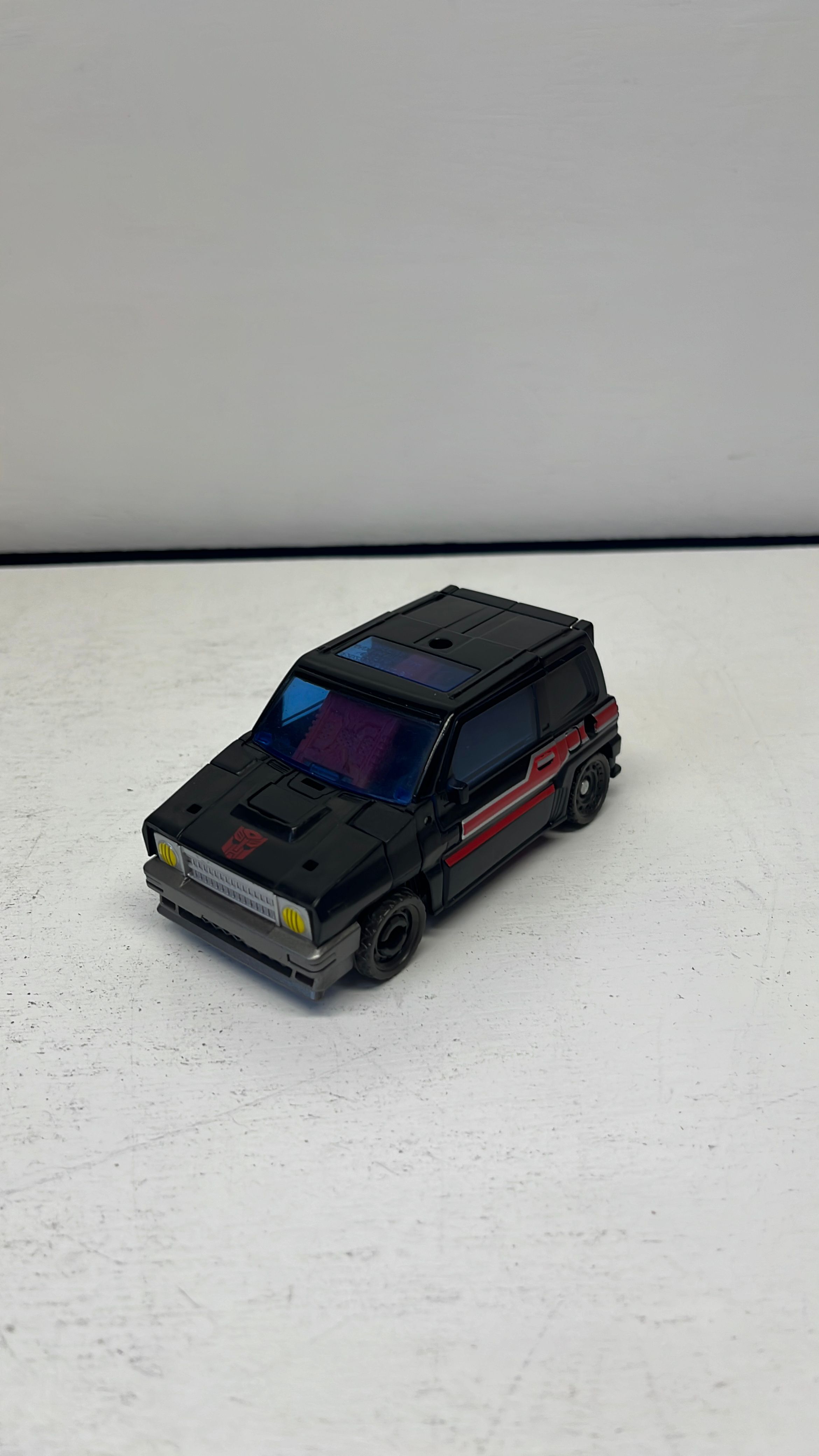 Hasbro Transformers Legacy Burn Out Figure 2022 (used) Incomplete view 3