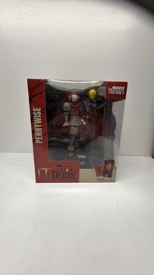 McFarlane Figure | Movie Maniacs Pennywise | IT Welcome to Derry