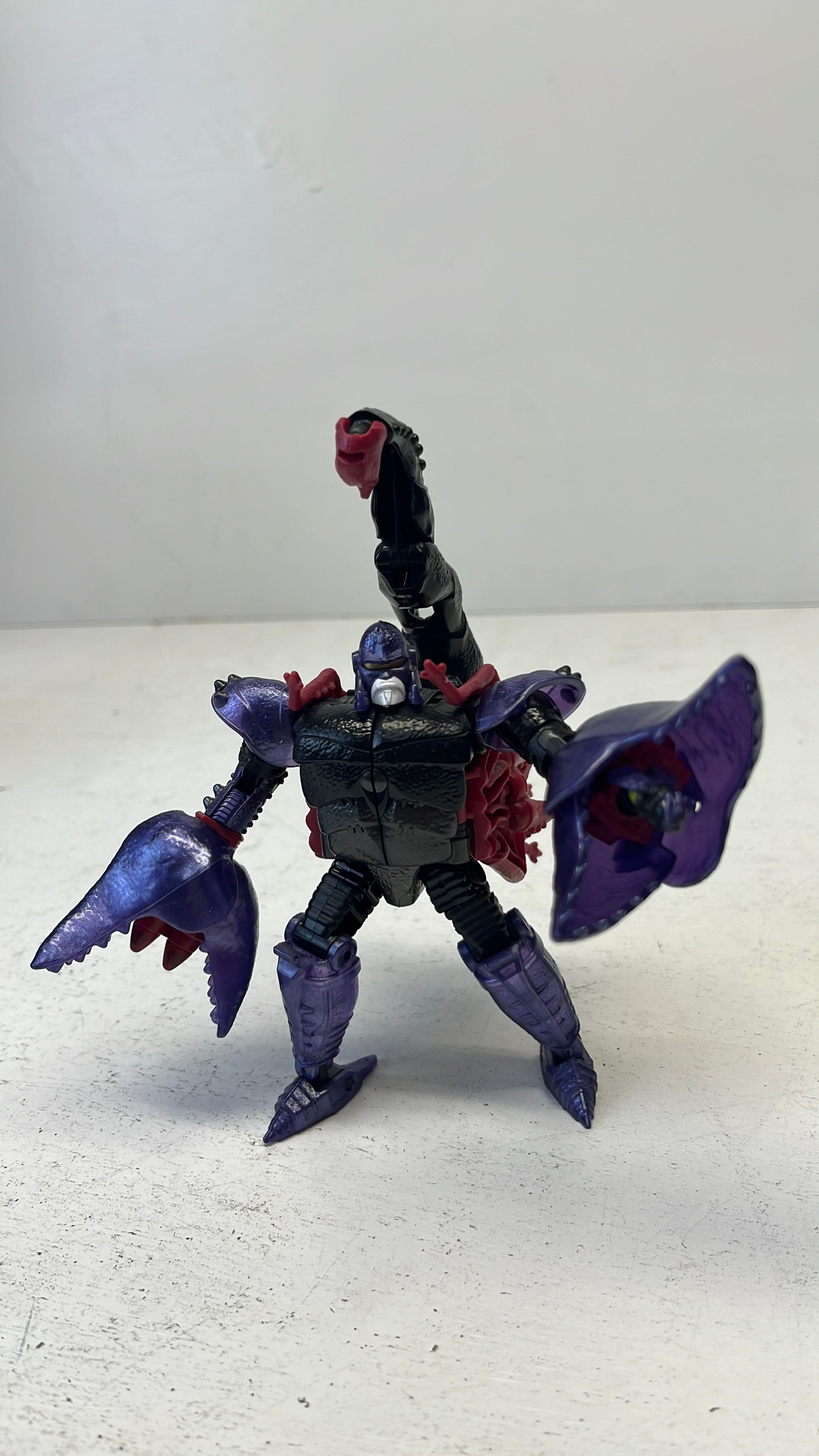Hasbro Transformers Legacy Scorponok Figure 2022 (used) Missing Head view 4