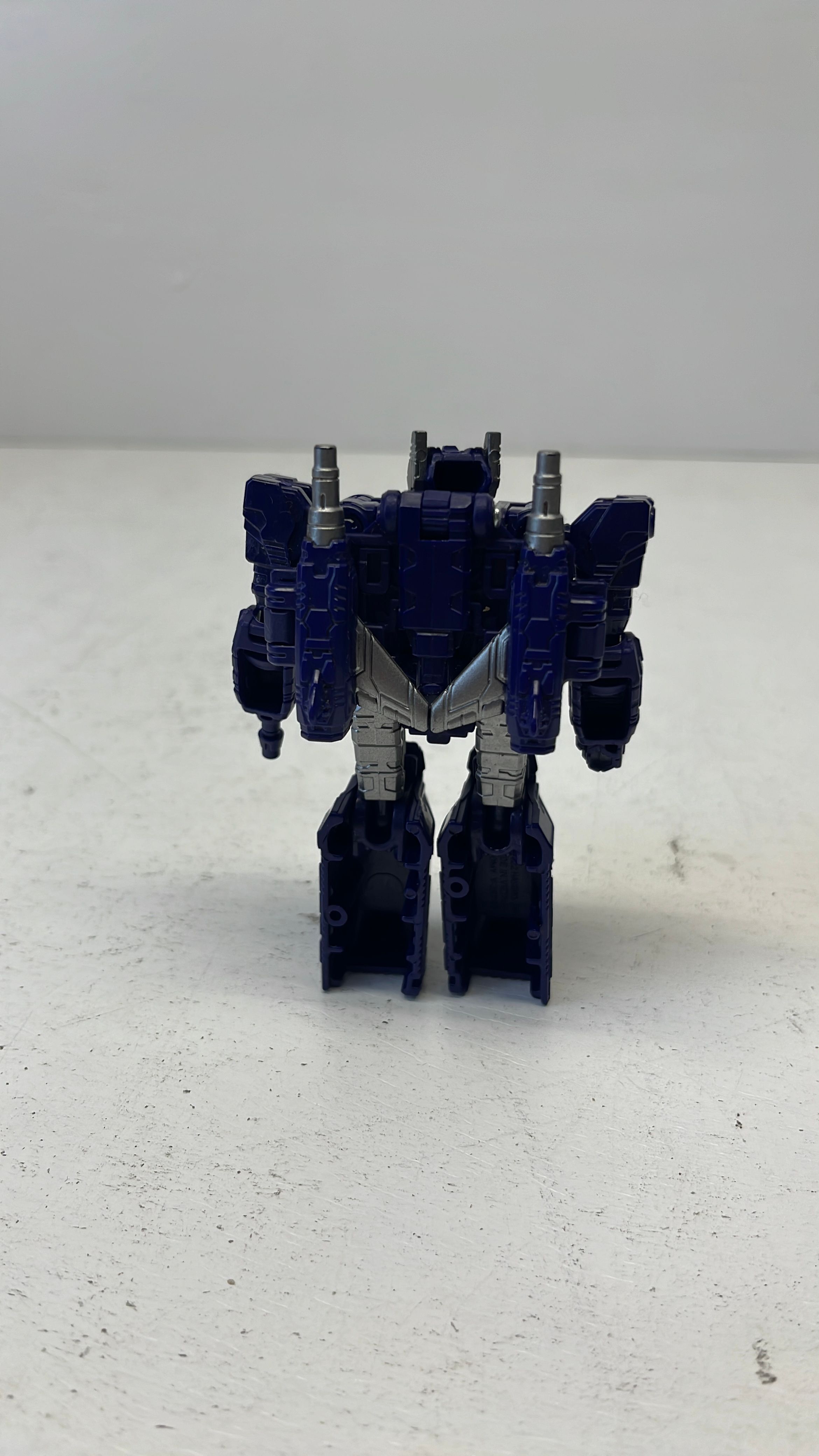 Hasbro Transformers Legacy Shockwave Figure 2022 (used) view 5