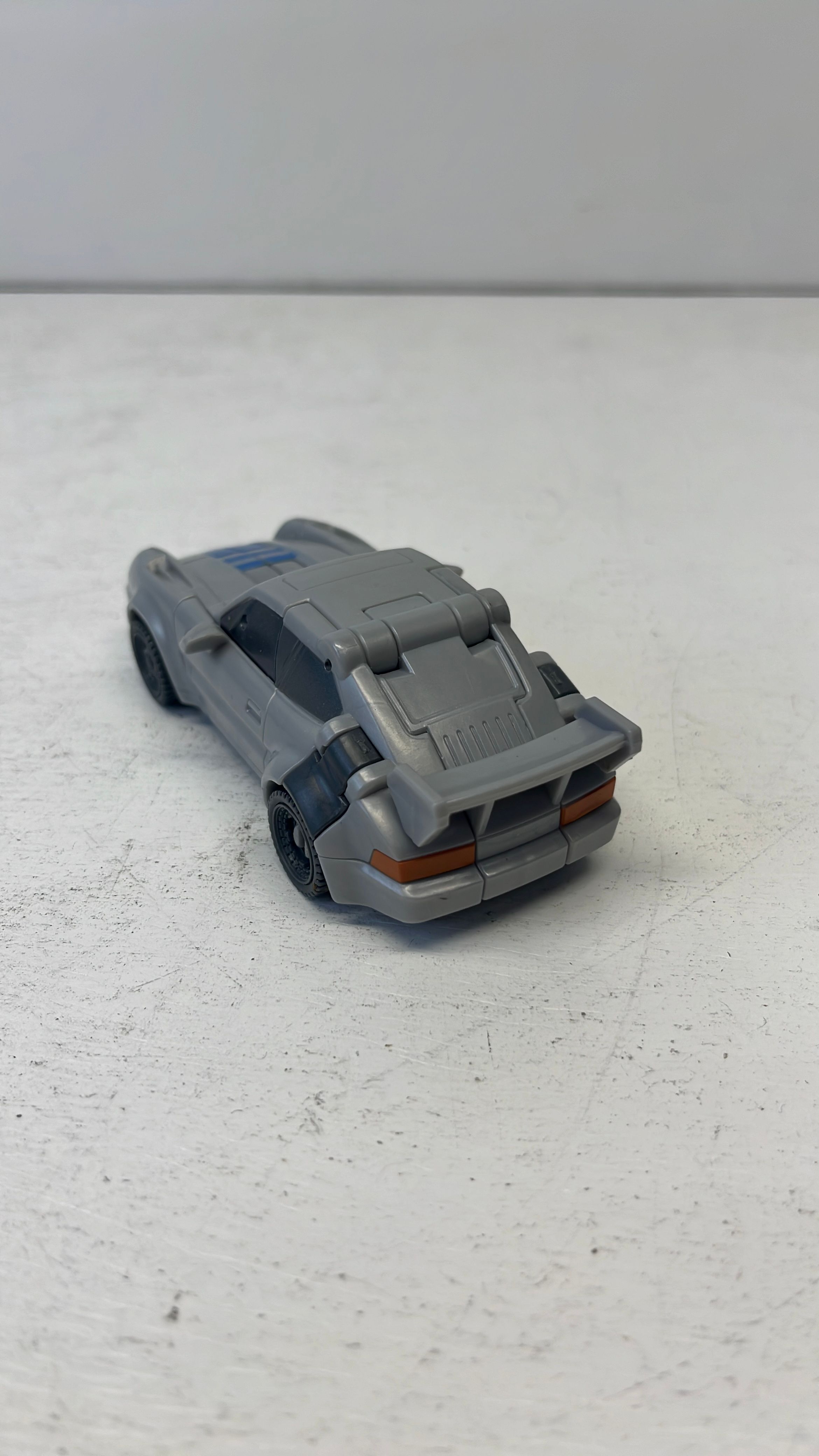 Hasbro Transformers Beast Alliance Mirage Figure 2023 (used) view 3