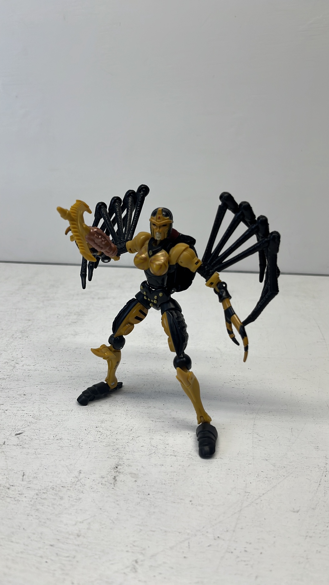 Hasbro Transformers War For Cybertron Kingdom Blackarachnia Figure 2021 (used)