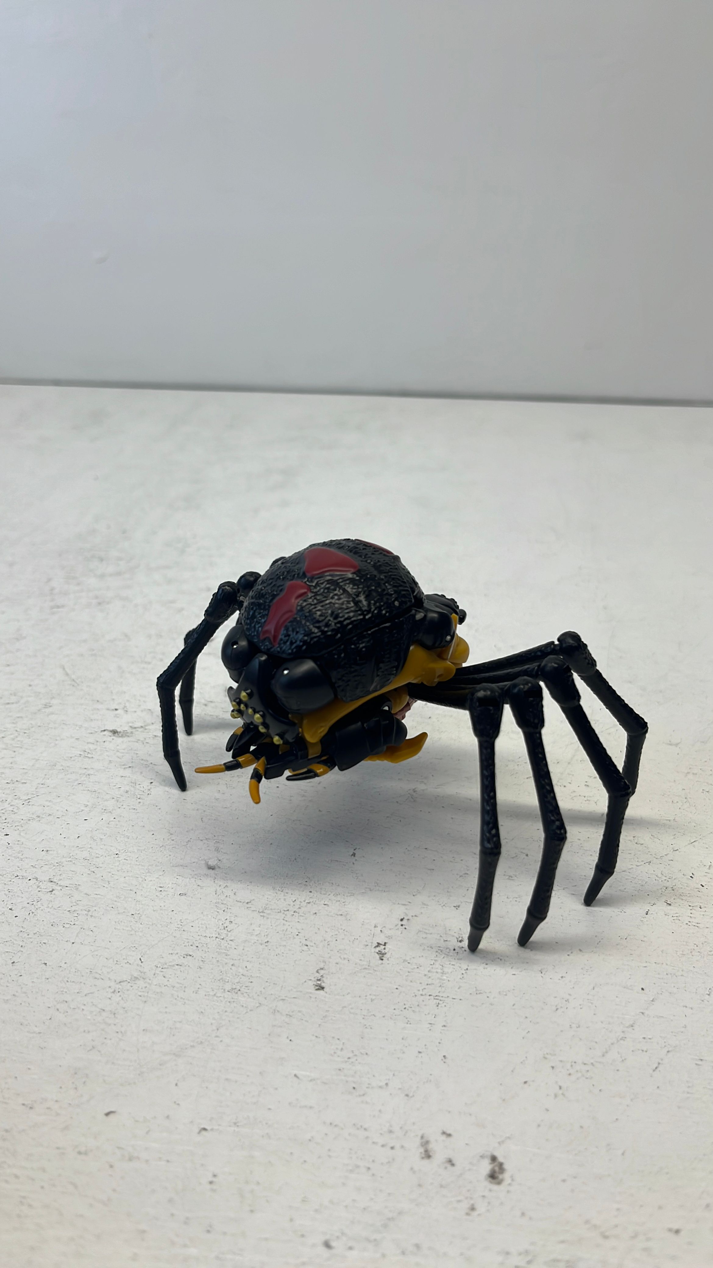 Hasbro Transformers War For Cybertron Kingdom Blackarachnia Figure 2021 (used) view 3