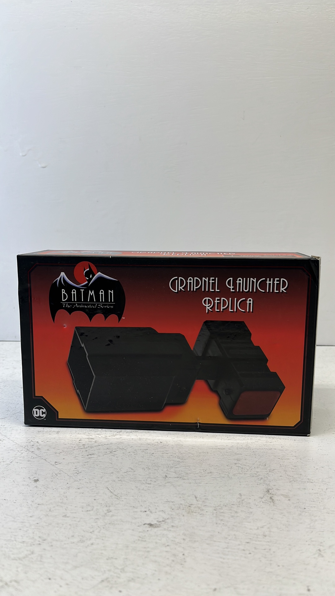 Neca Batman The Animated Series Grapnel Launcher Replica 2021 (used)
