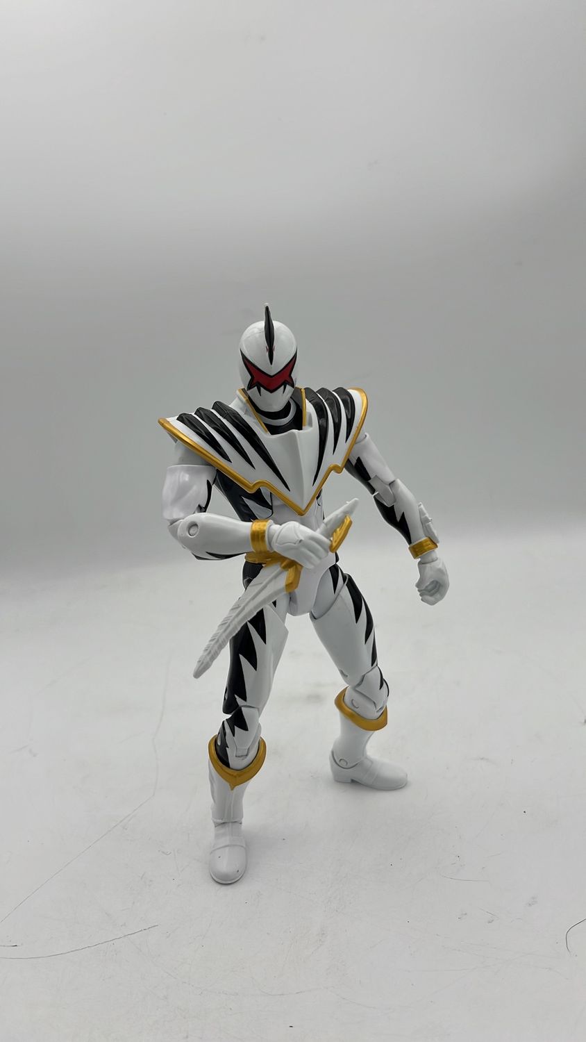 Bandai Power Rangers Dino Thunder Legacy Collection White Ranger Figure 2017 (used) Incomplete