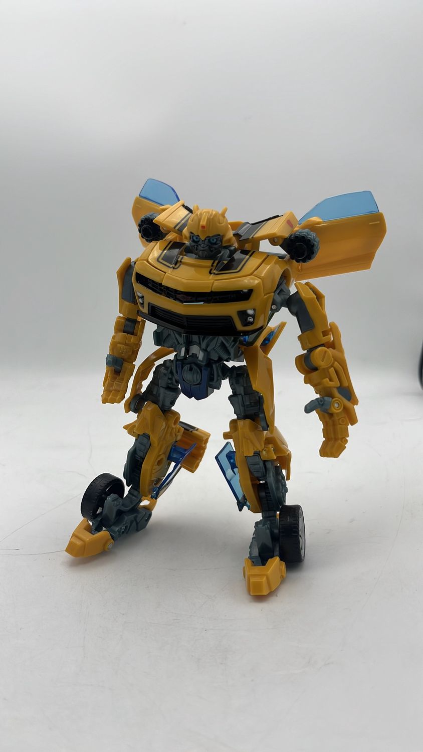 Hasbro Transformers Revenge Of The Fallen Cannon Bumblebee Figure 2009 (used)