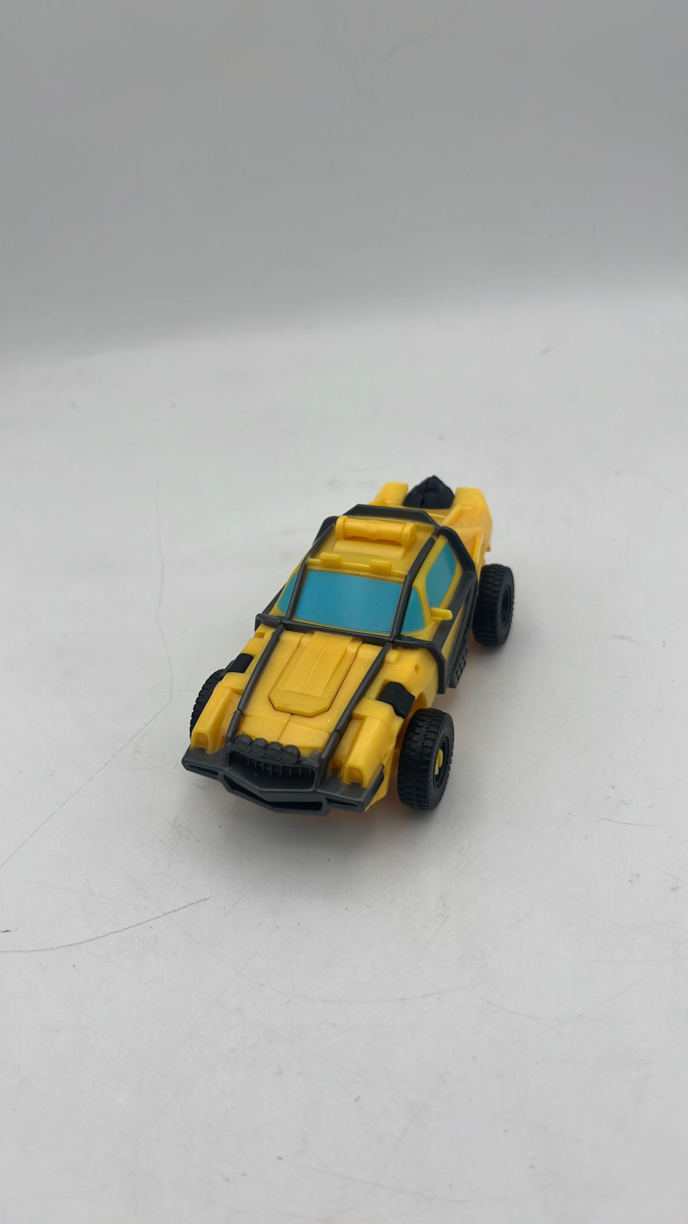 Hasbro Transformers Beast Alliance Bumblebee Figure 2024 (used) view 4