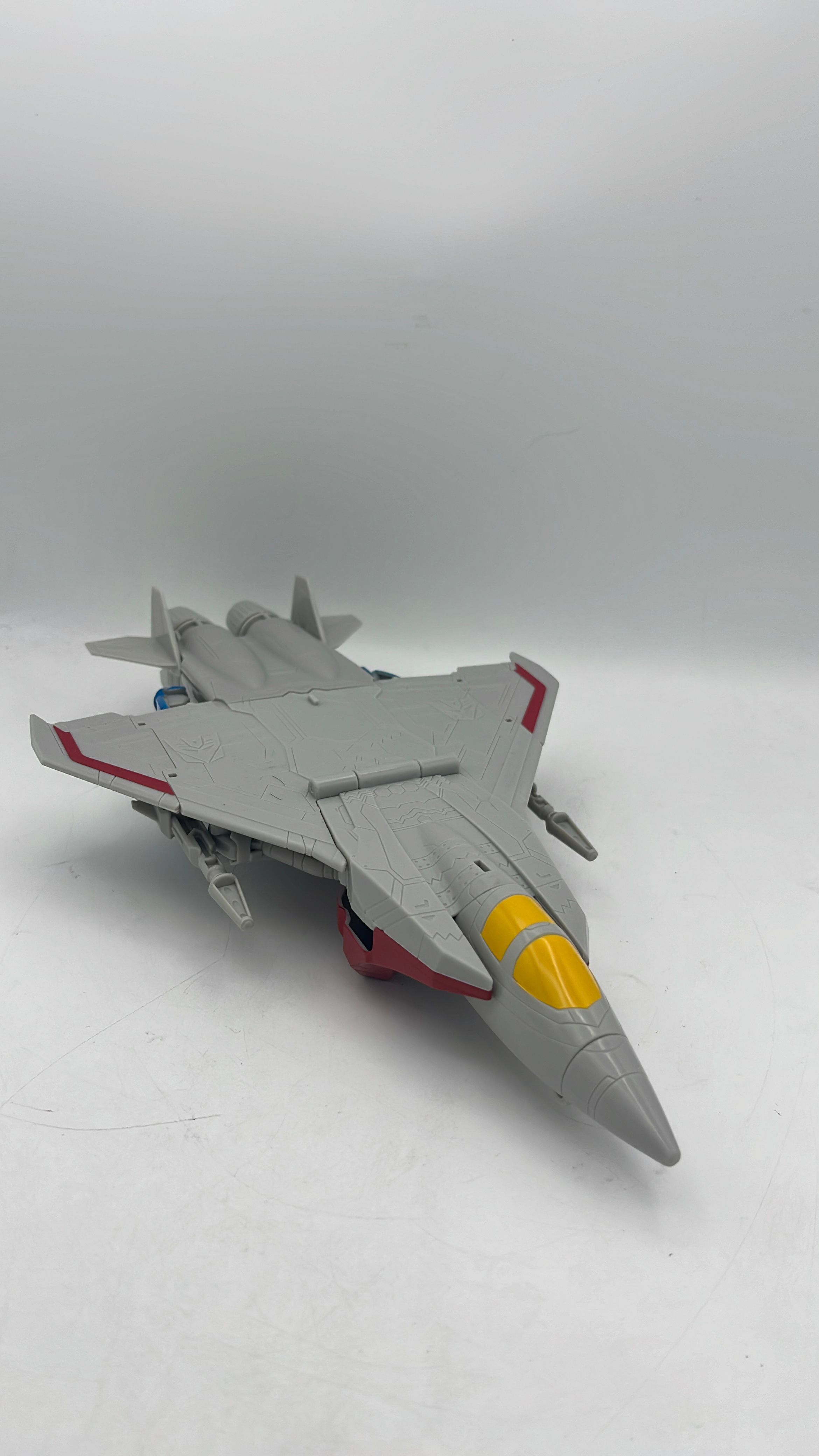 Hasbro Transformers Titan Changers Starscream Figure 2024 (used) view 2