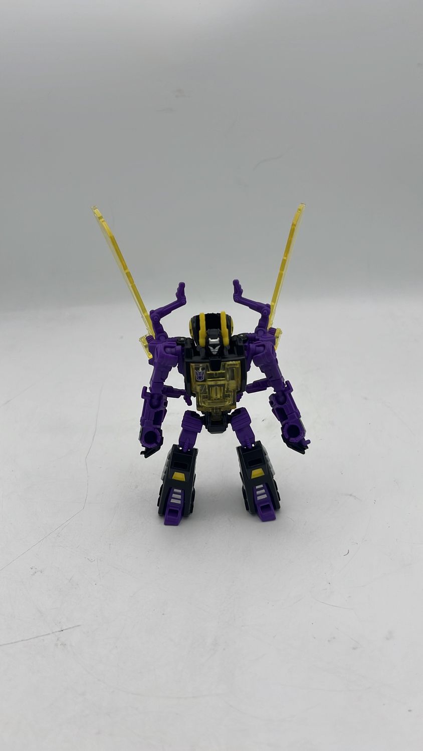 Hasbro Transformers Titans Return Kickback Figure 2016 (used)