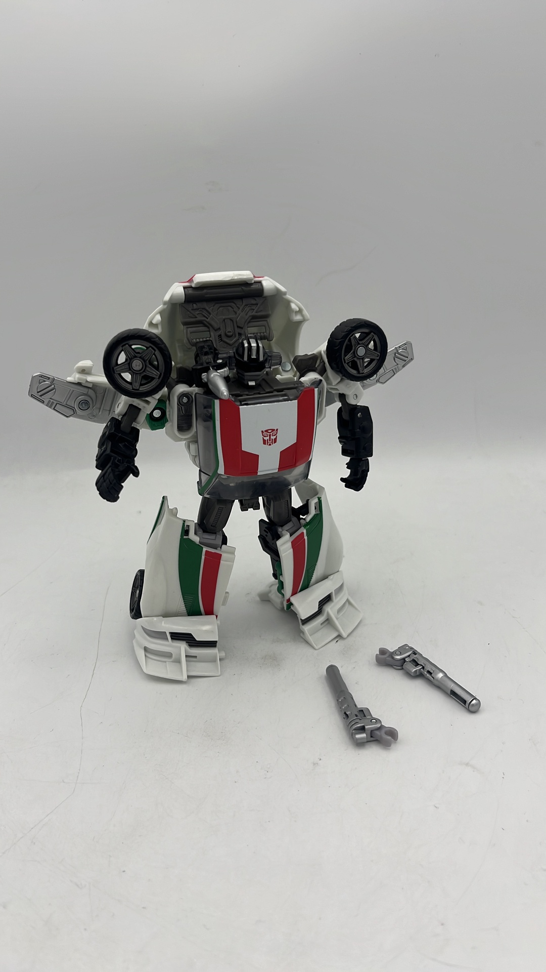 Hasbro Transformers Generations Wheeljack Figure 2011 (used)