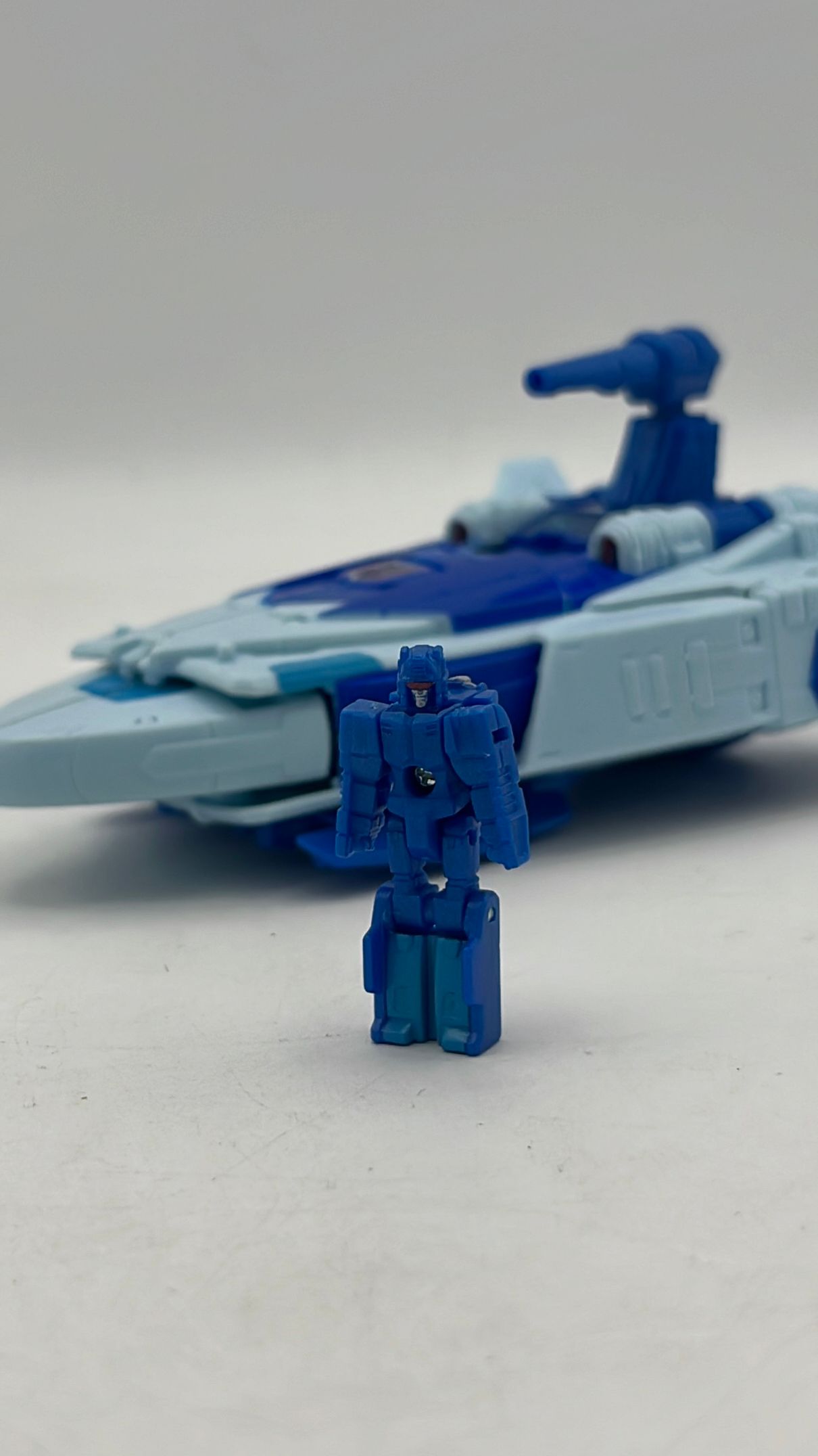 Hasbro Transformers Titans Return Scourge Figure 2016 (used) view 4
