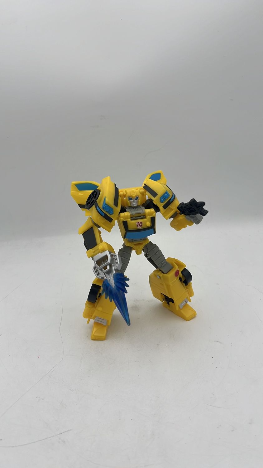 Hasbro Transformers Cyberverse Warrior Class Bumblebee Figure 2020 (used)