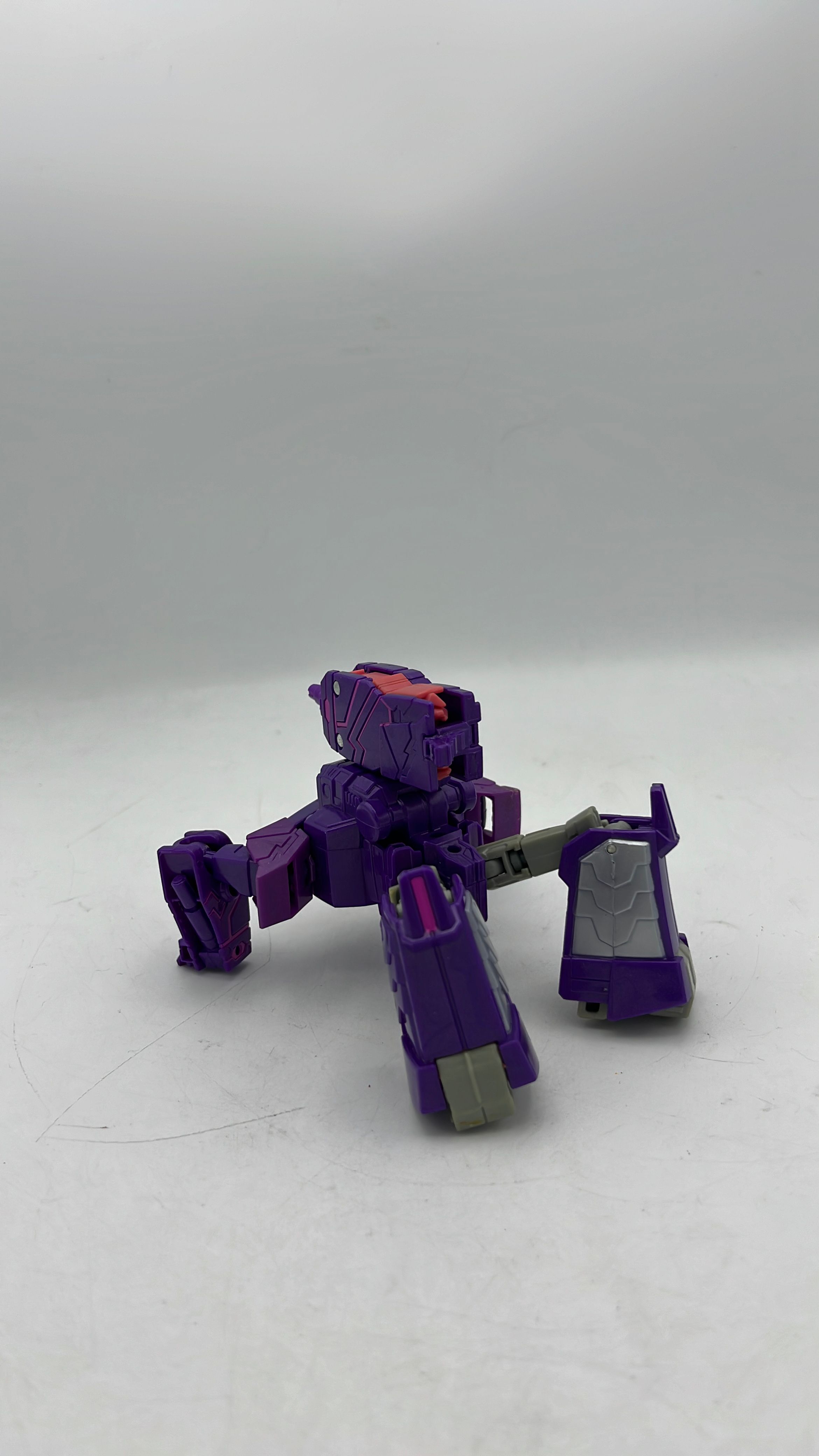 Hasbro Transformers Cyberverse Shockwave Figure 2017 (used) view 3