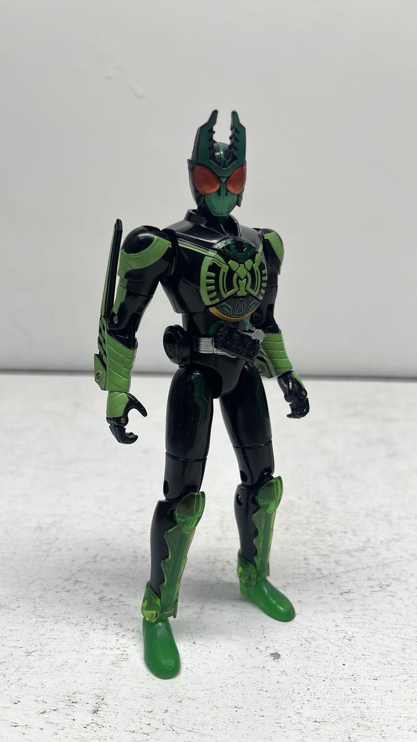Bandai Kamen Rider OOO Combo Change Gatakiriba Figure 2010 (used)