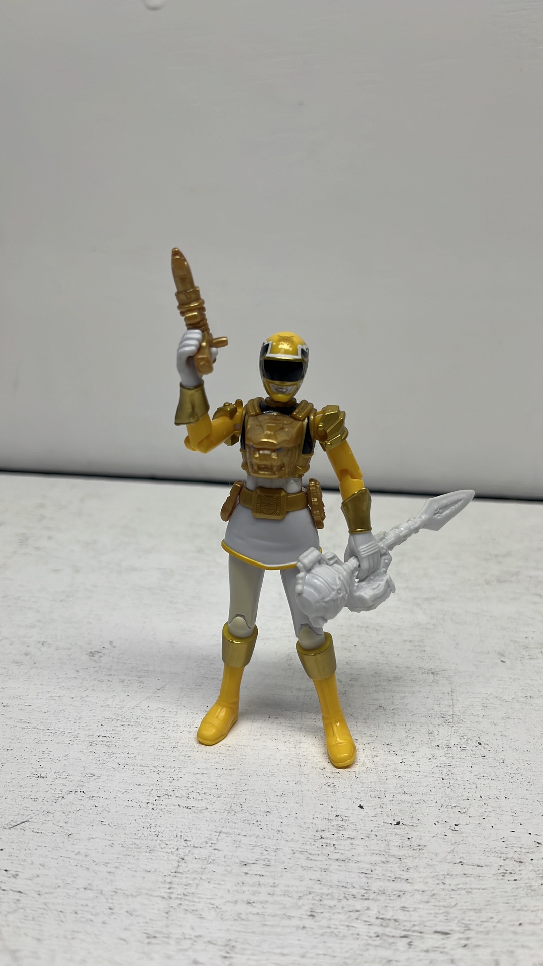 Bandai Power Rangers Megaforce Ultra Yellow Ranger Figure 2013 (used) view 6