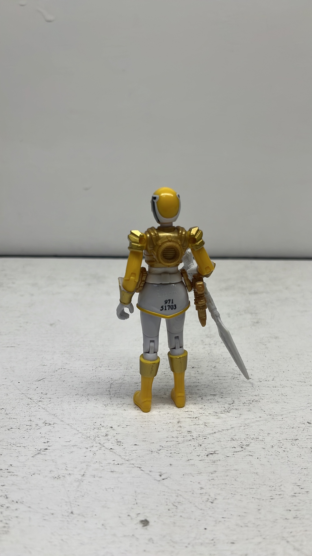 Bandai Power Rangers Megaforce Ultra Yellow Ranger Figure 2013 (used) view 8