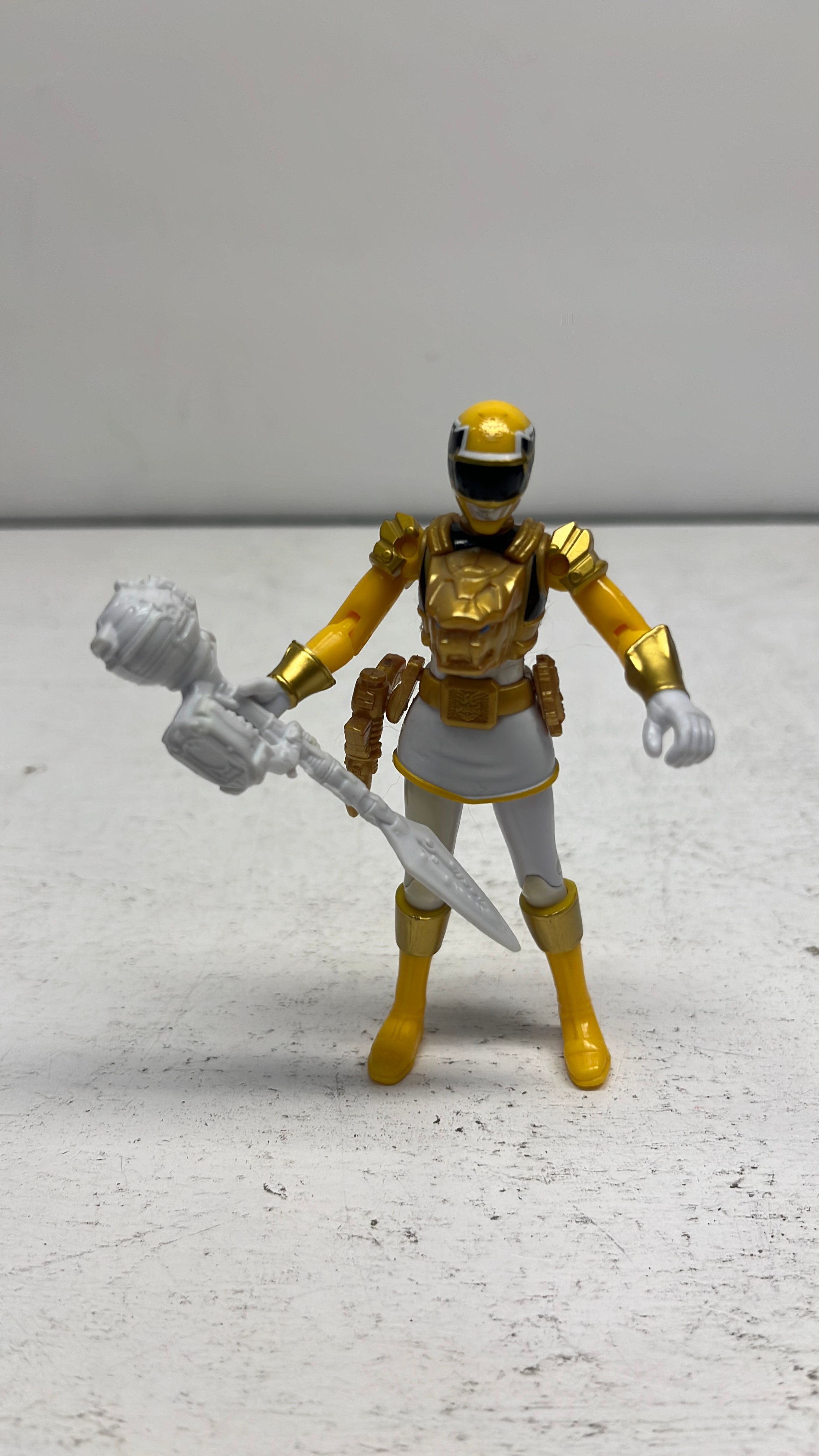 Bandai Power Rangers Megaforce Ultra Yellow Ranger Figure 2013 (used) view 3