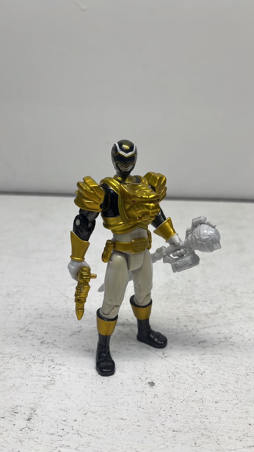 Bandai Power Rangers Megaforce Ultra Metalic Force Black Ranger Figure 2013 (used)
