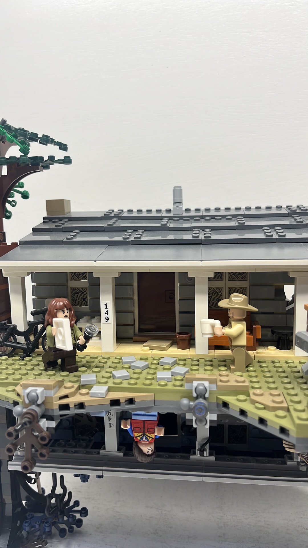 Lego 75810 Stranger Things The Upside Down 2019 (used) view 28