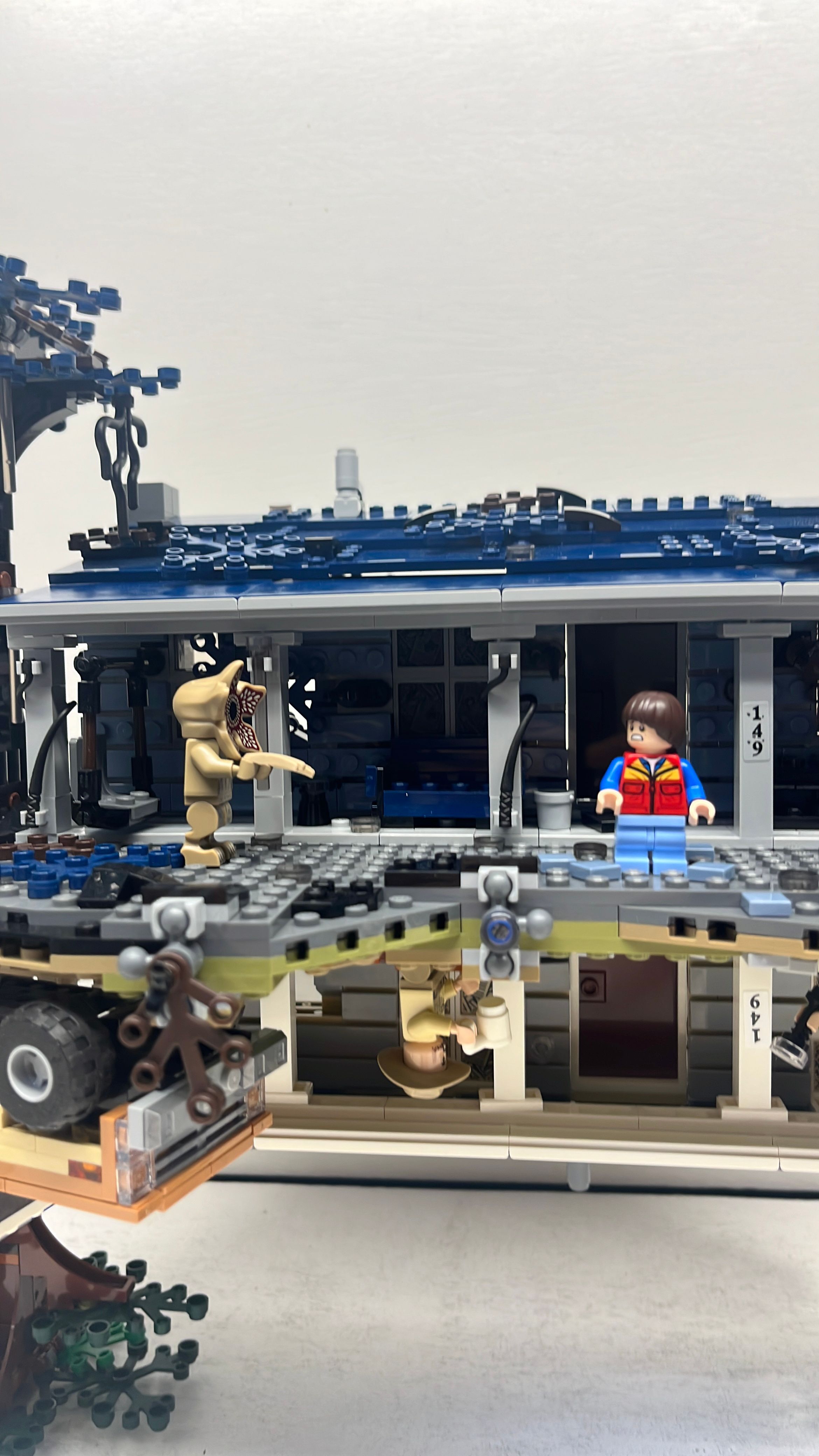 Lego 75810 Stranger Things The Upside Down 2019 (used) view 12