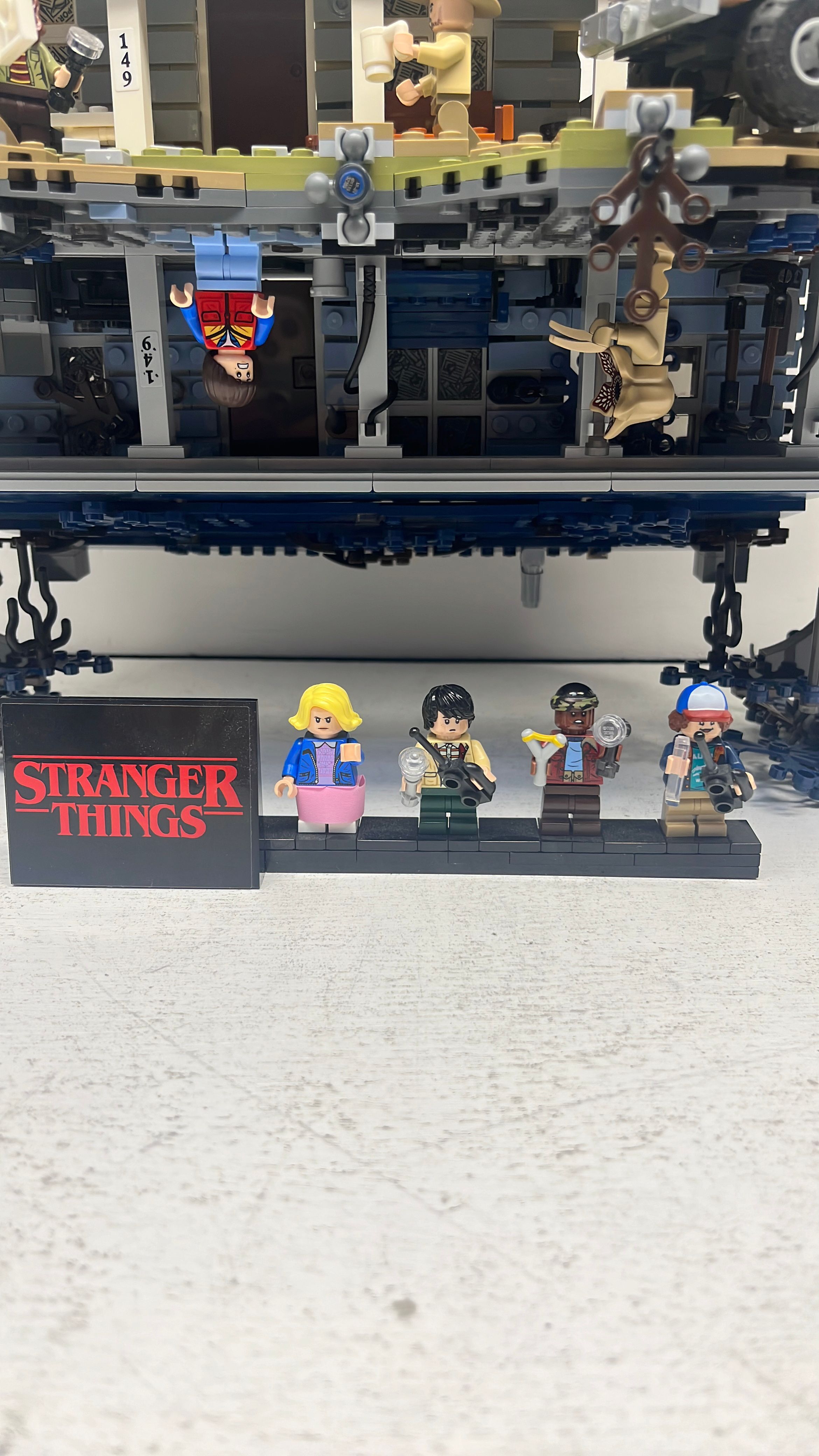 Lego 75810 Stranger Things The Upside Down 2019 (used) view 14