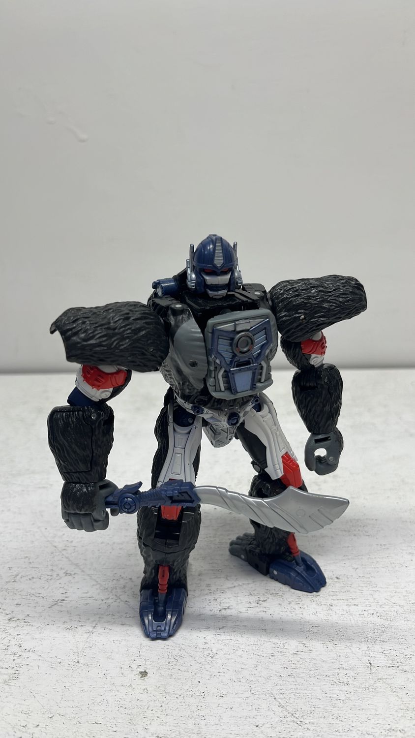 Hasbro Transformers War For Cybertron Kingdom Optimus Primal Figure 2021 (used) Incomplete