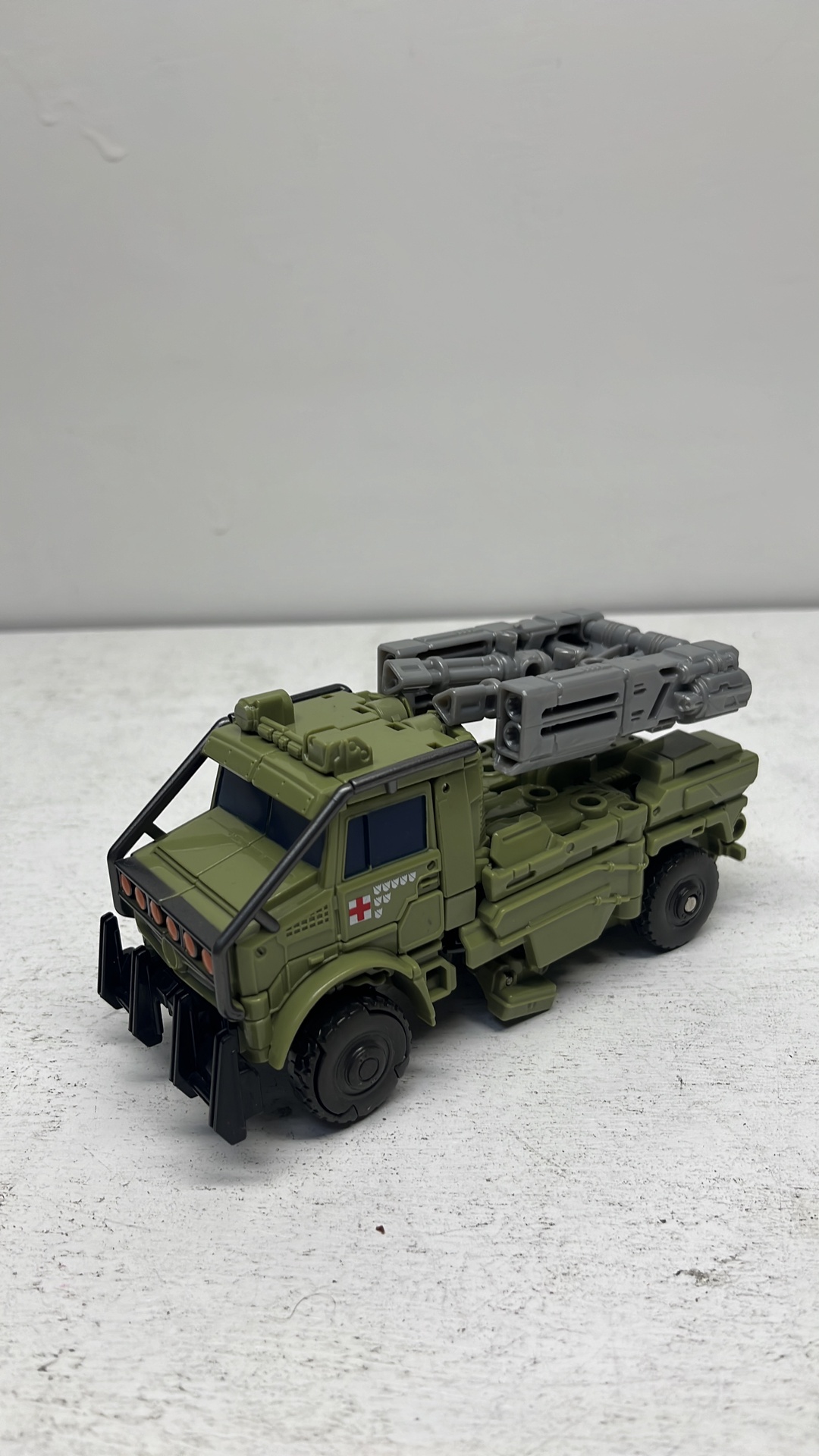 Deformables Hound Shifter Figure (KO Hound) (used) view 7