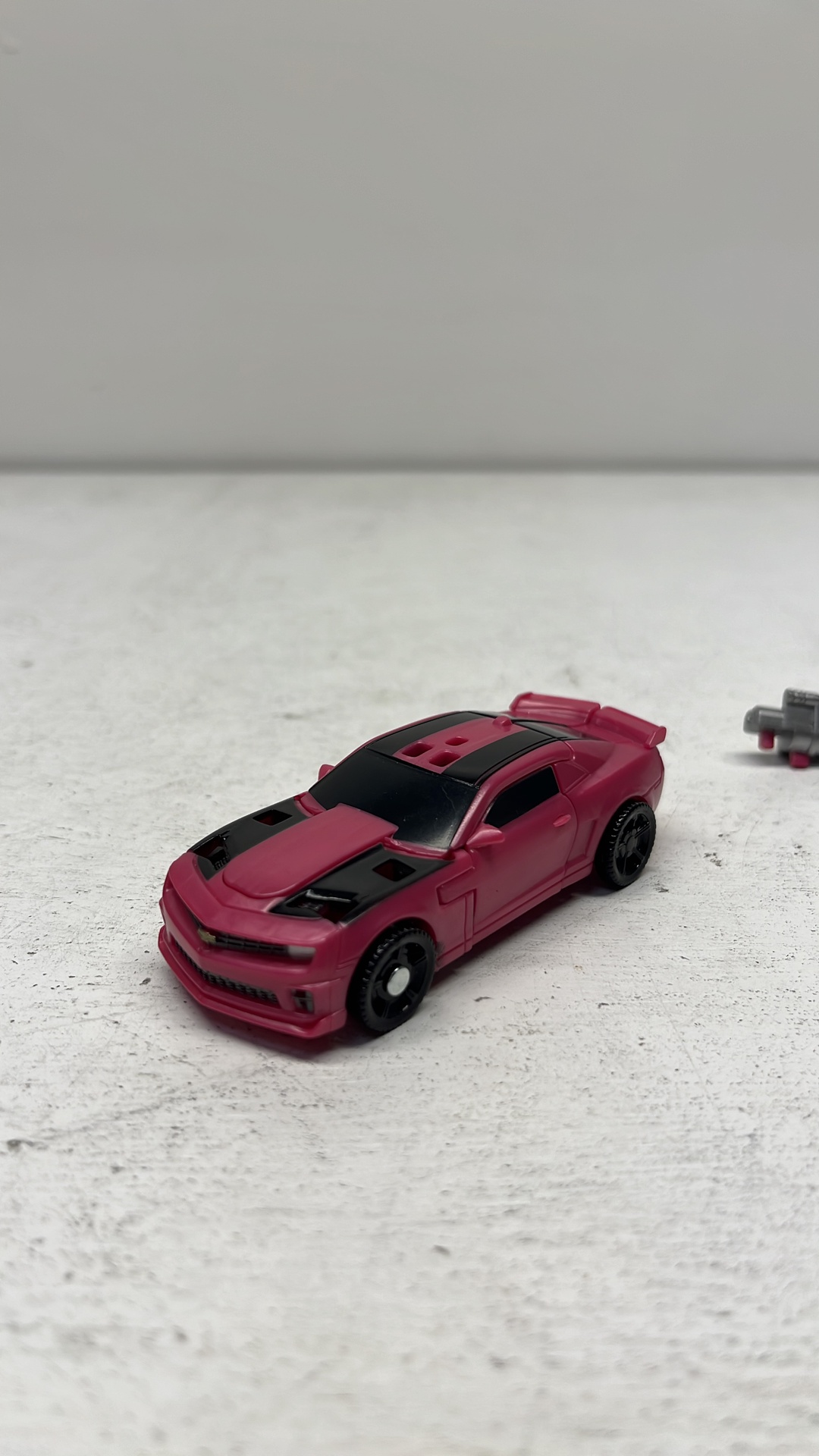Hasbro Transformers Studio Series Laserbeak Figure 2022 (used) view 6
