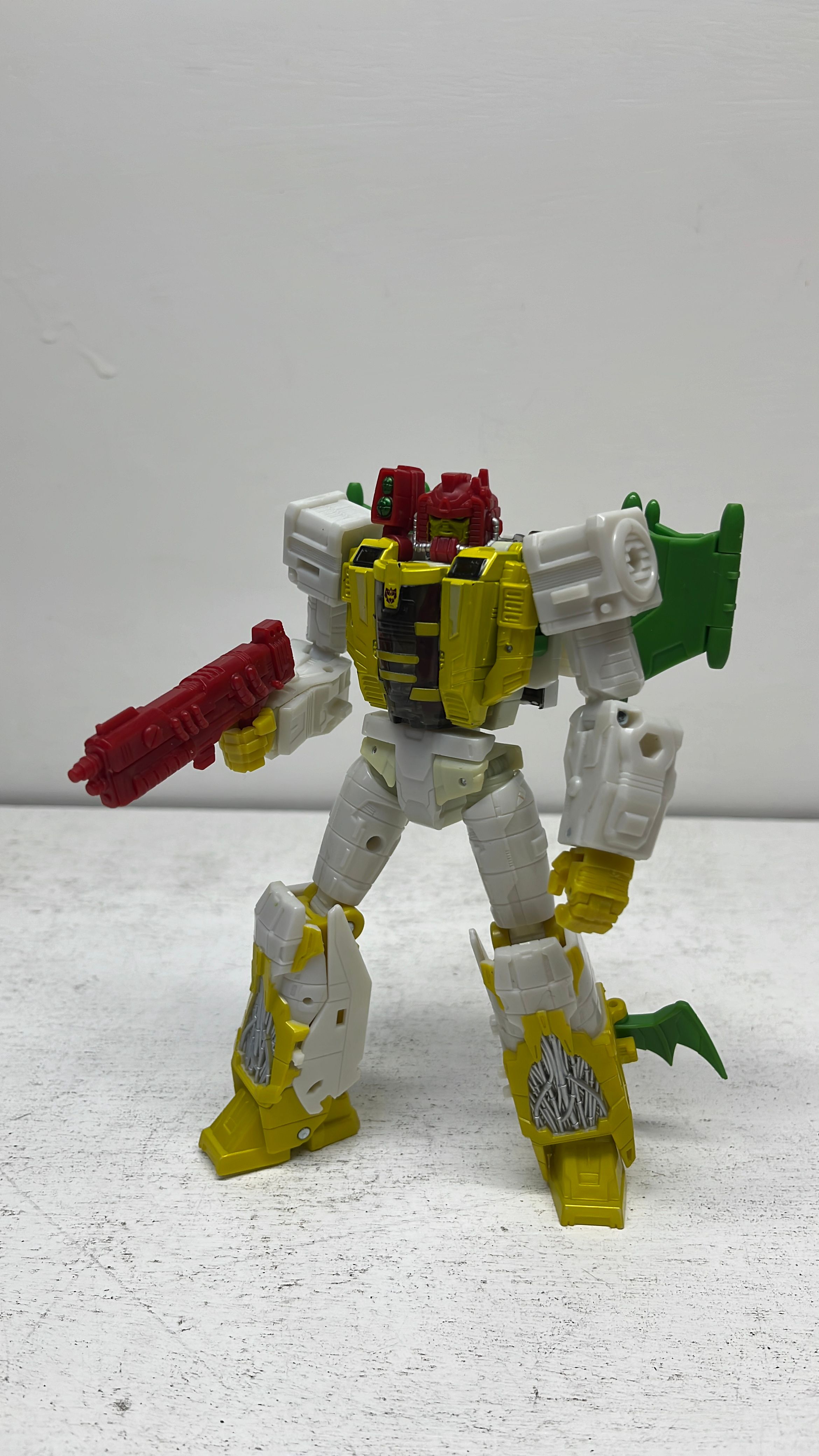 Hasbro Transformers Legacy Jhiaxus Figure 2022 (used) Incomplete