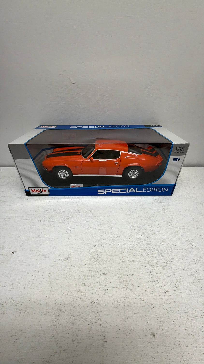 Maisto 1:18 Diecast 1971 Chevrolet Camaro (Orange)