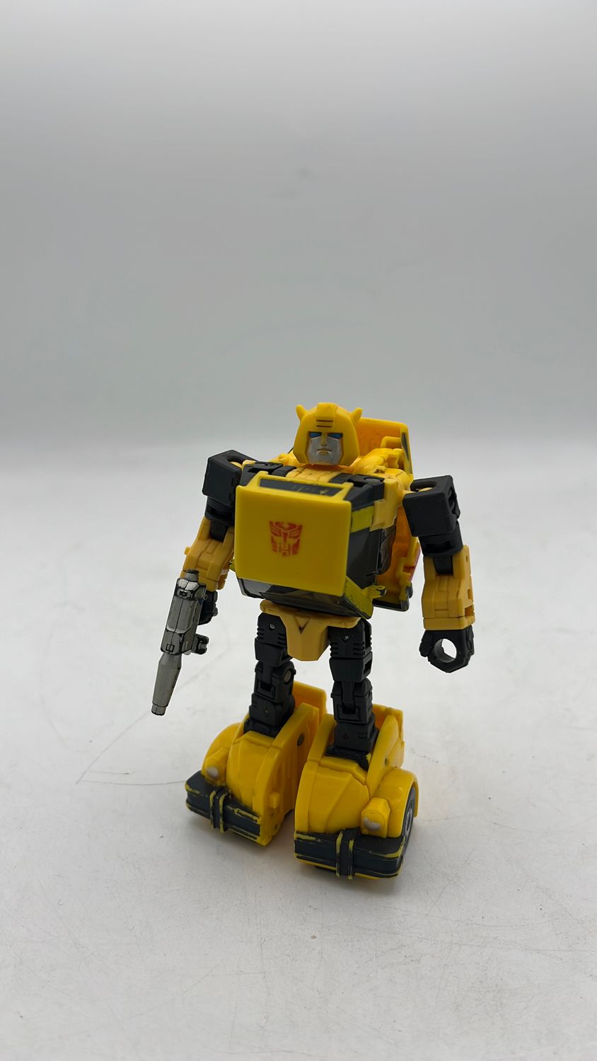 Hasbro Transformers Studio Series 86 Bumblebee Figure 2024 (used) Worn