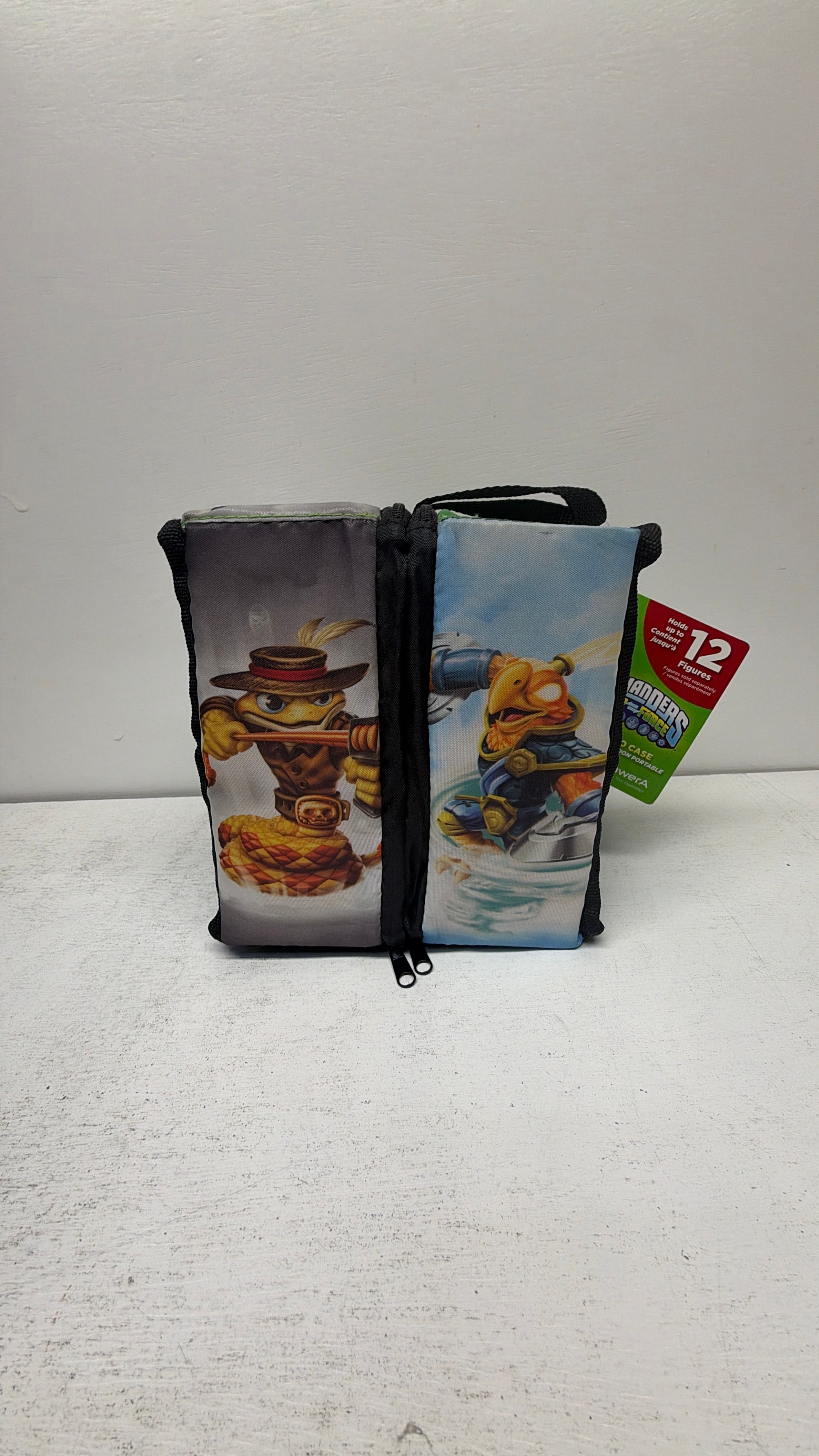 Skylanders Swap Force Show & Go Case view 2
