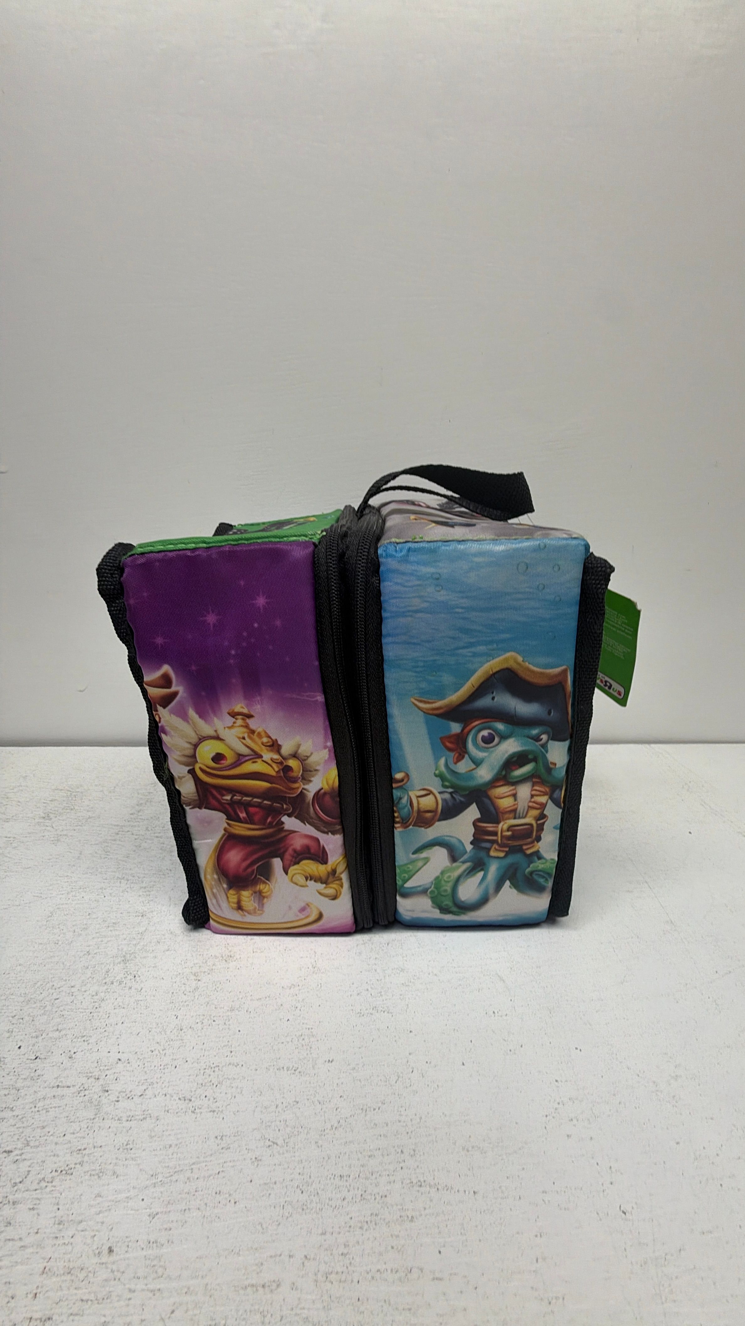 Skylanders Swap Force Show & Go Case view 4
