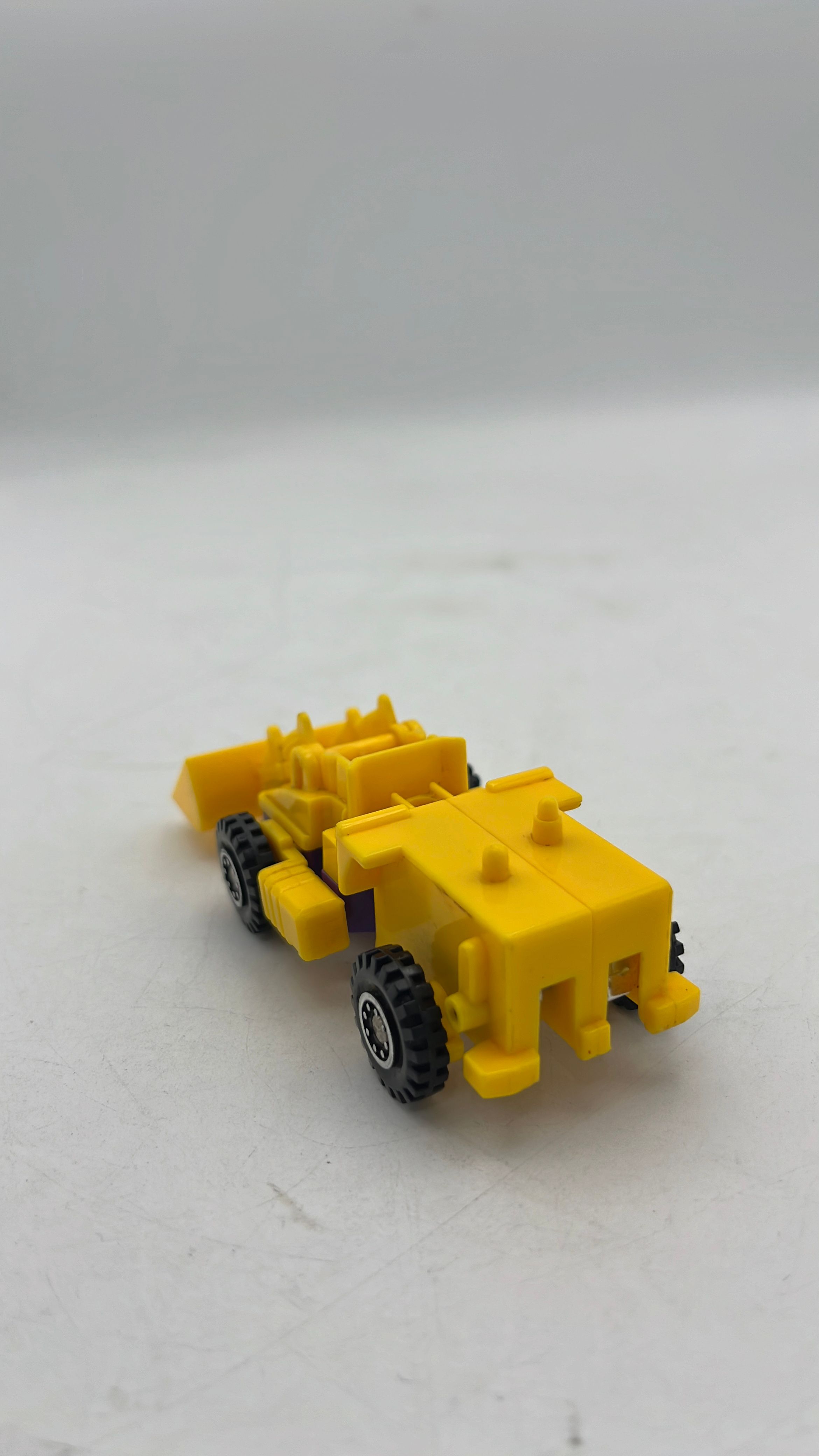 Hasbro Transformers Generation 2 Scrapper Vintage Figure 1992 (used) Incomplete view 3
