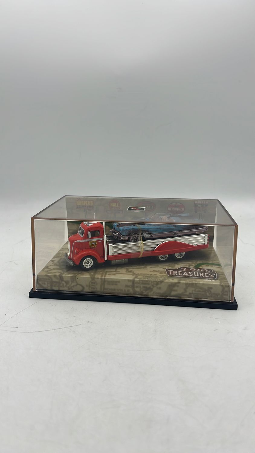 Mattel Hot Wheels Lost Treasures Cadillac V-12 Bizarro Ford 58’ 2001 (used)