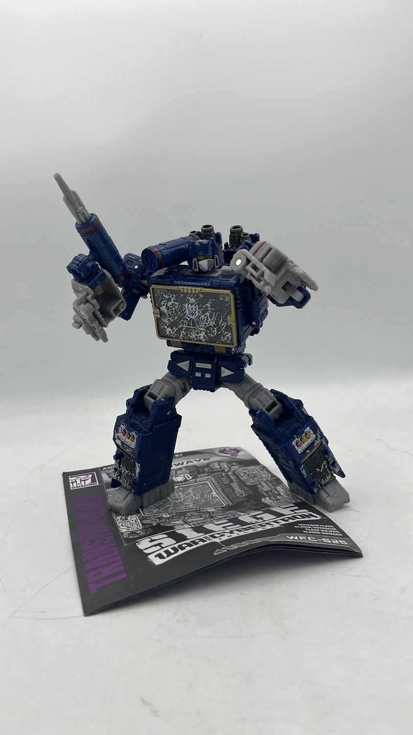 Hasbro Transformers War For Cybertron Siege Soundwave Figure 2019 (used) Incomplete