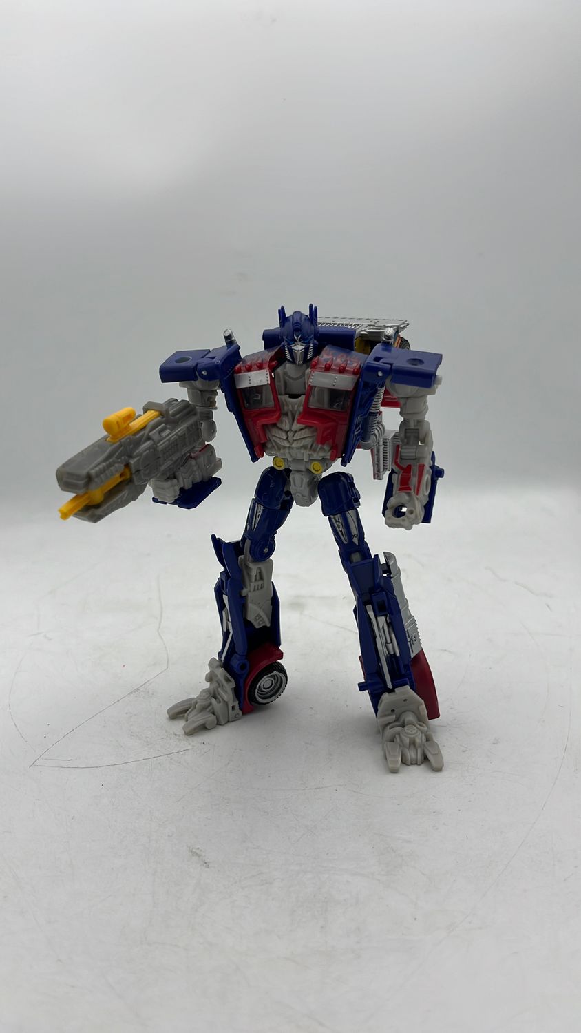 Hasbro Transformers Dark Of The Moon Deluxe Optimus Prime Figure 2011 (used)