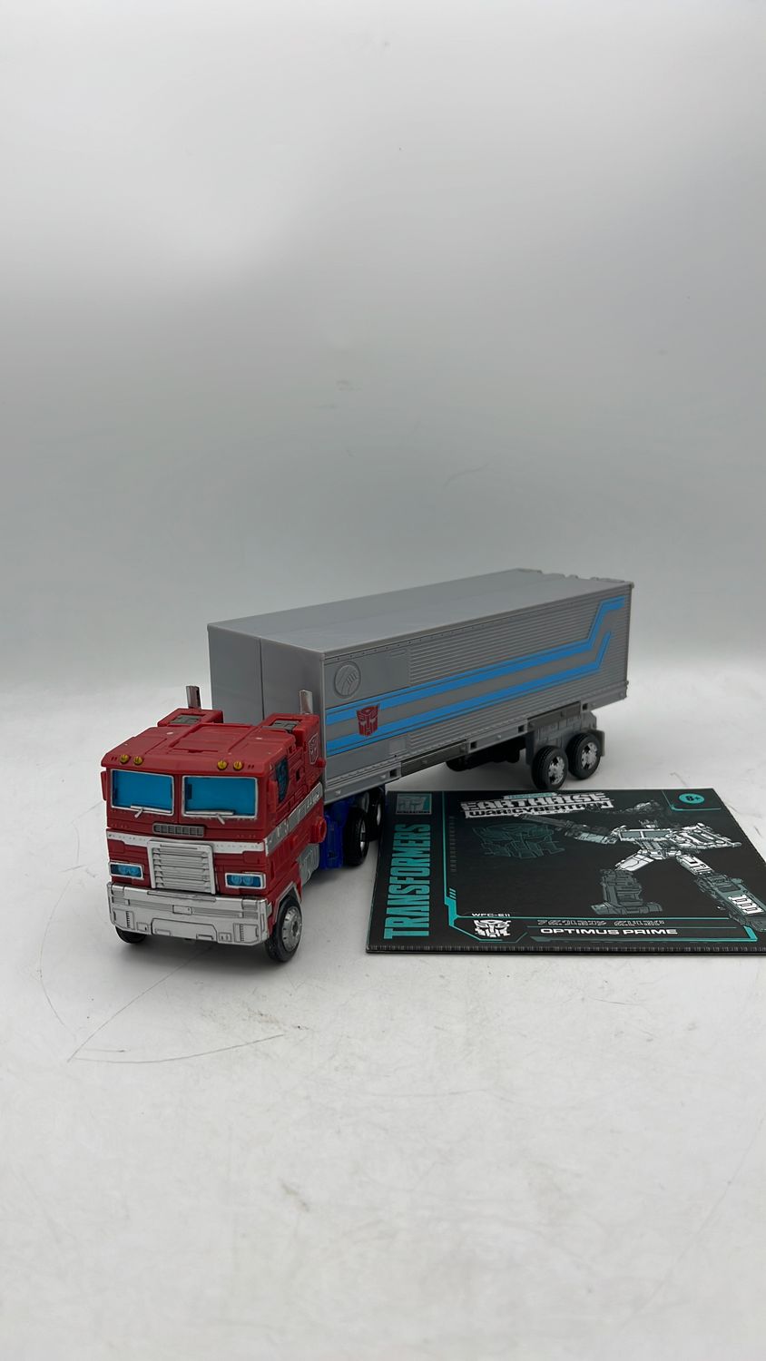 Hasbro Transformers War For Cybertron Earthrise Optimus Prime Figure 2020 (used)
