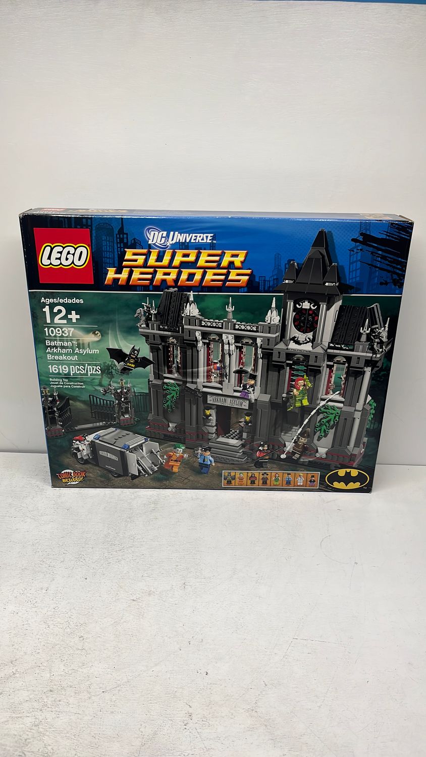 Lego 10937 DC Superheroes Batman: Arkham Asylum Breakout 2013
