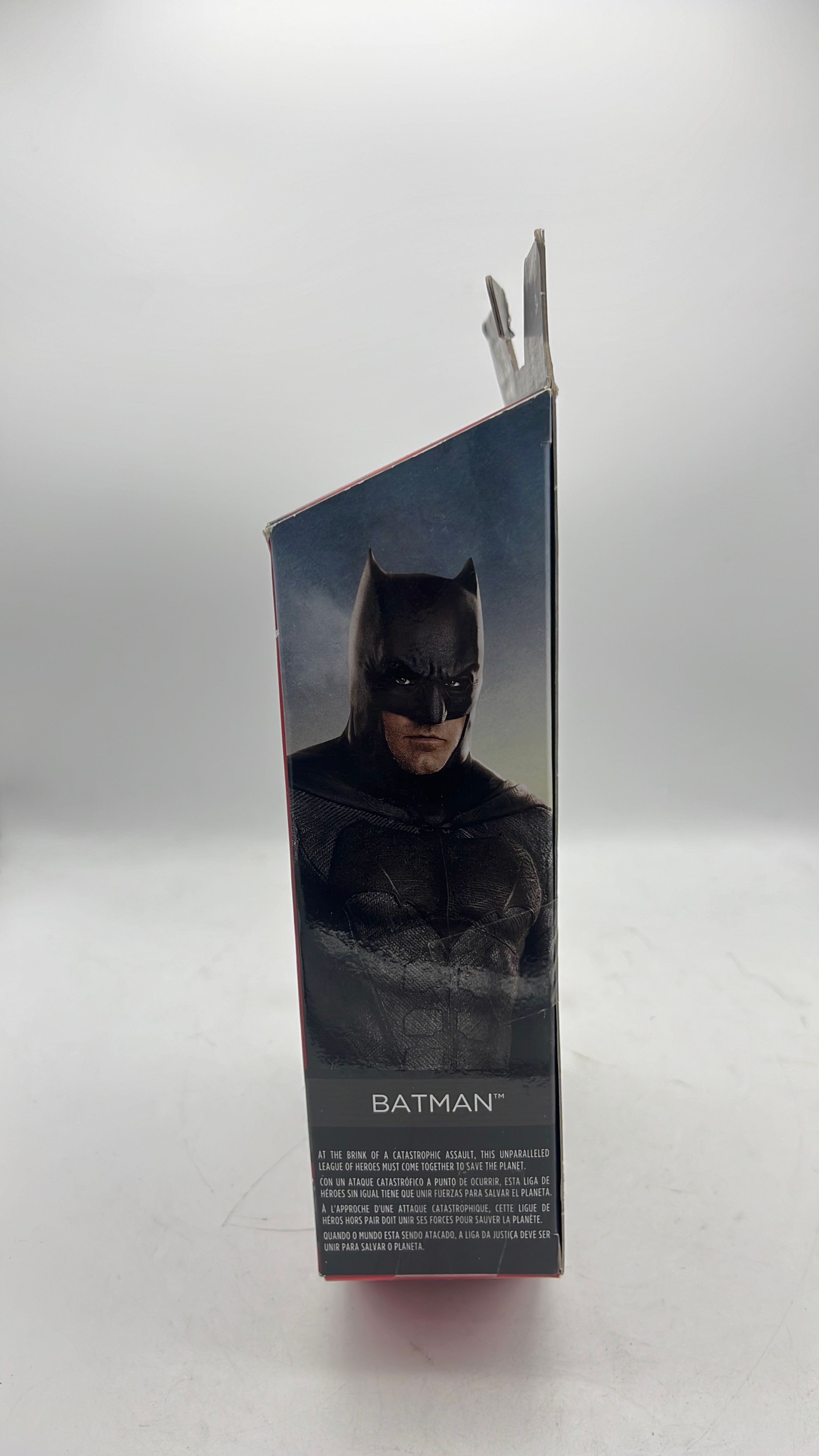 Mattel DC Multiverse Justice League Batman 2017 view 2