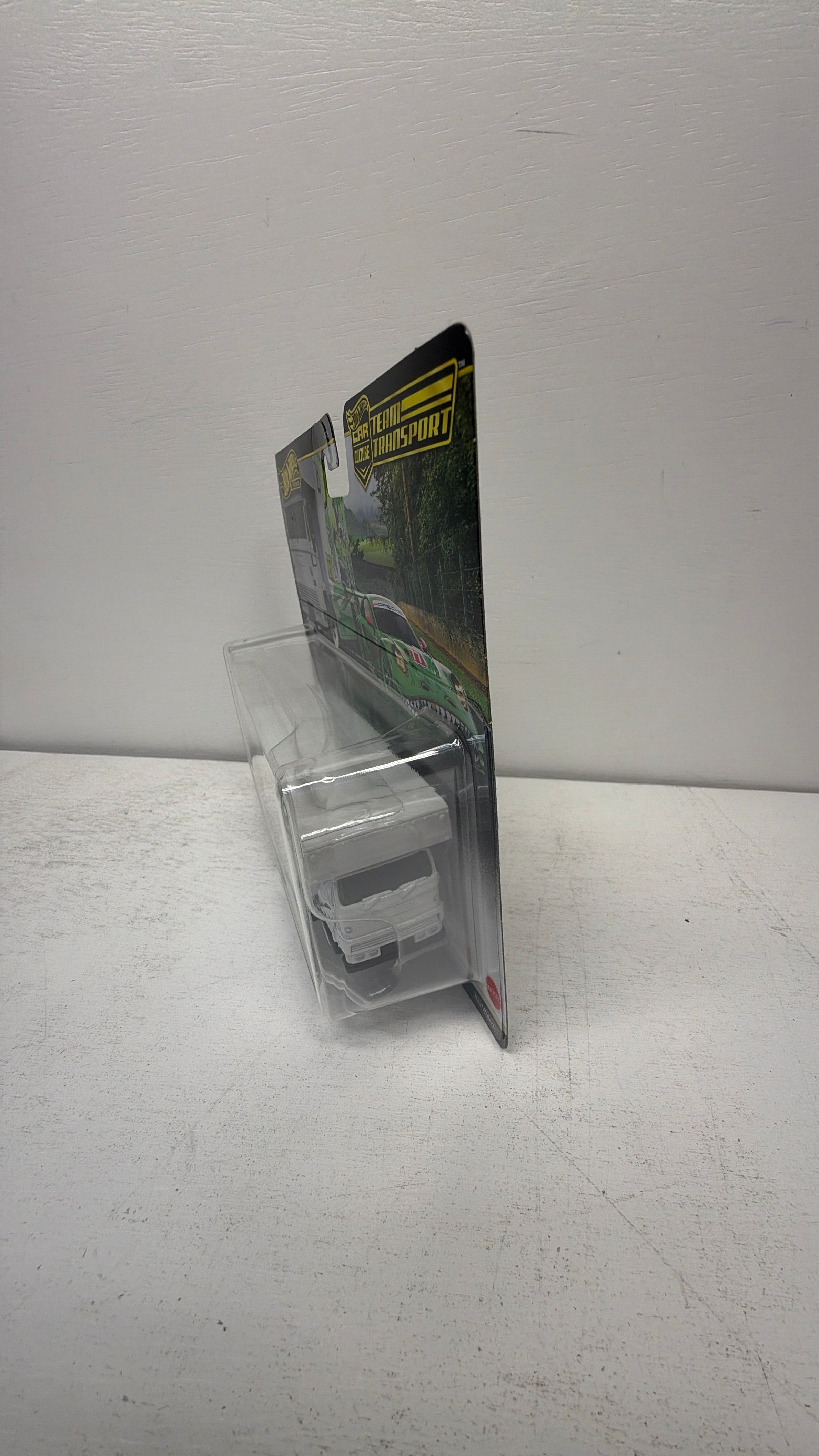 Mattel Hot Wheels Team Transport Porsche 911 GT3 R (992) Fleet Flyer view 3