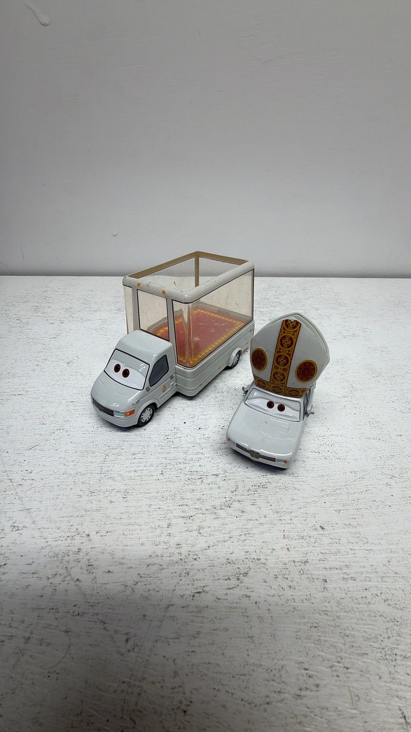 Mattel Disney Store Pixar Cars 2 Pope Pinion IV &amp; Flag-less Popemobile Loose Cars