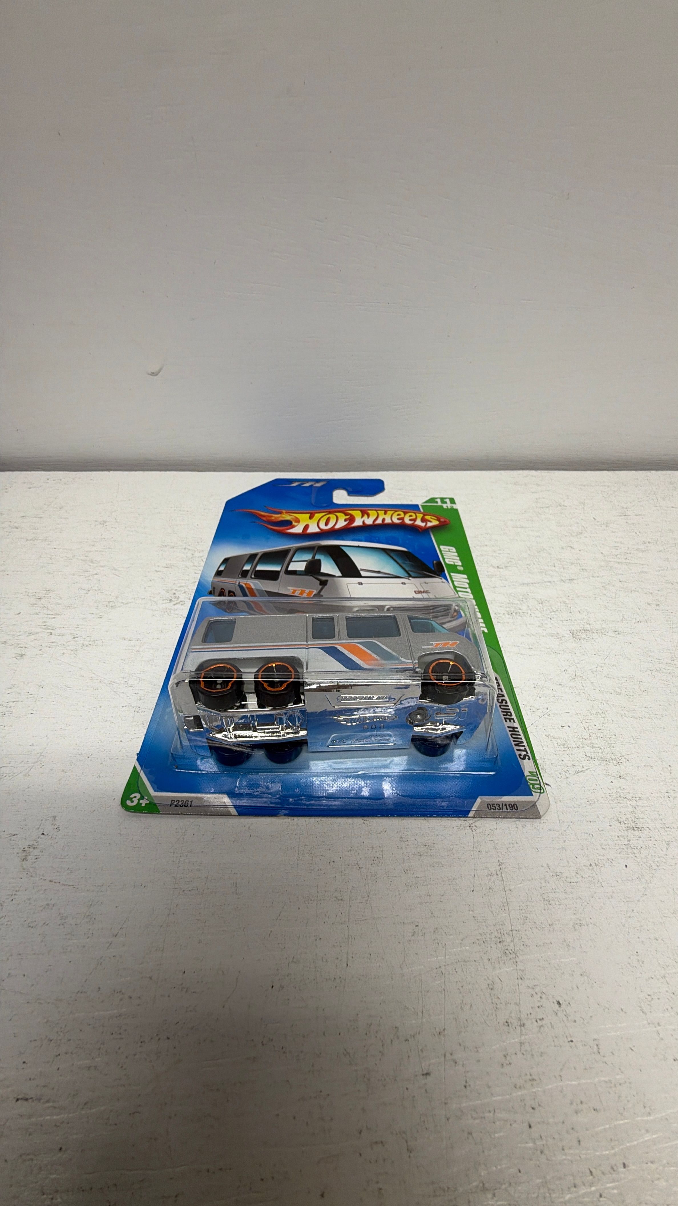 Mattel Hot Wheels GMC Motorhome Treasure Hunt 2009 view 6
